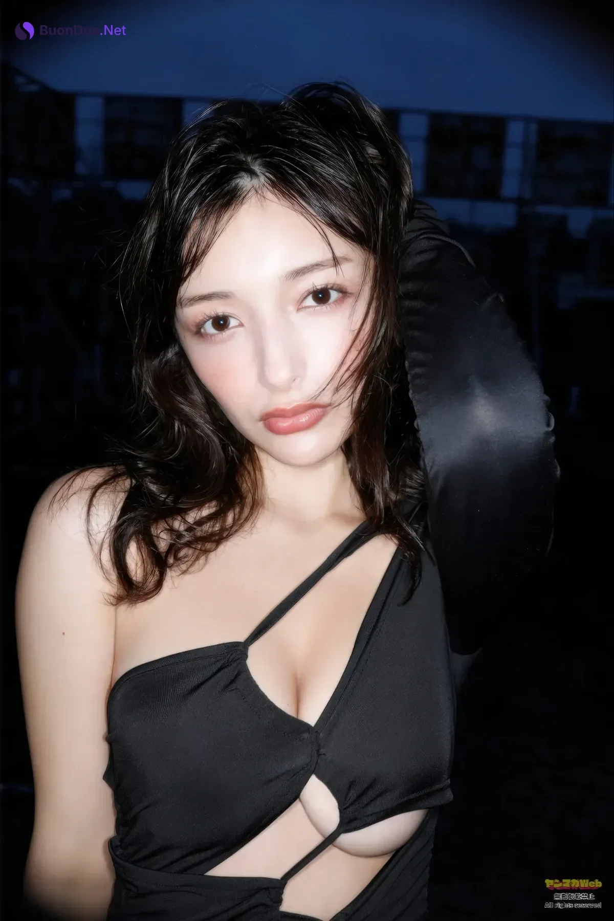 Erika エリカ, Marina Momose 百瀬まりな, Gekkan Young Magazine 2025 No.11 (月刊ヤングマガジン 2025年11号) - Photo 20