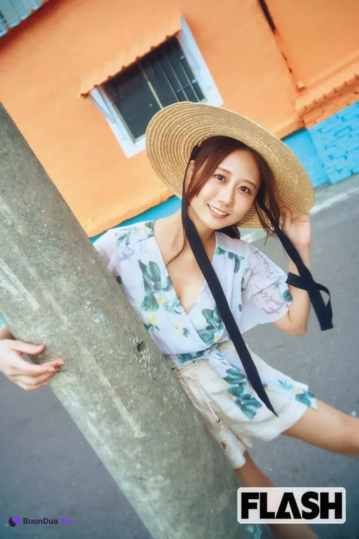 富田鈴花 古畑奈和, FLASH 2025.08.12 (フラッシュ 2025年8月12日号) - Photo 12