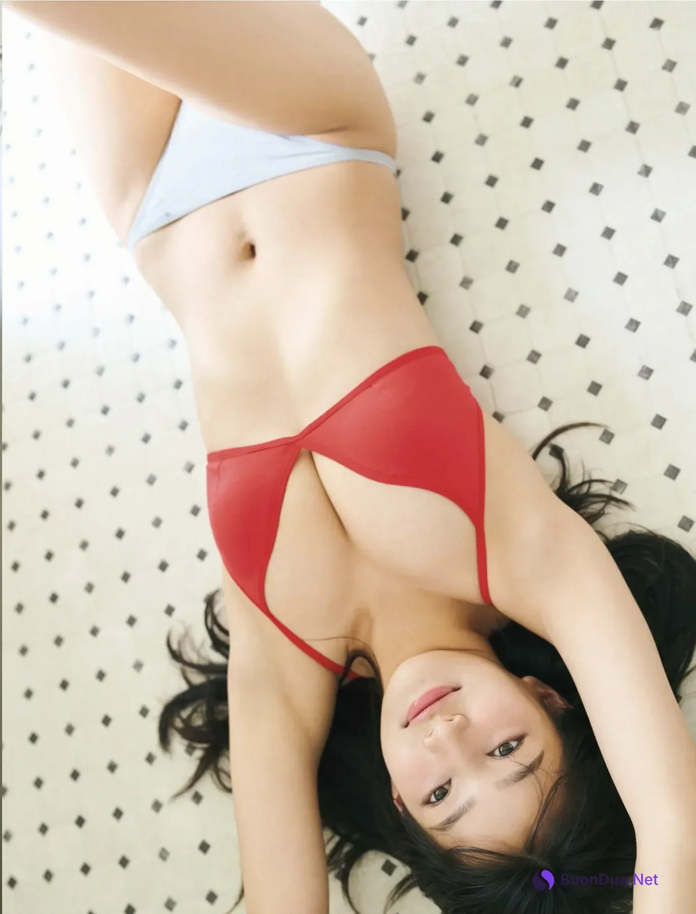 葉月くれあ 虹咲カリナ 高木悠未, FLASH 2025.08.12 (フラッシュ 2025年8月12日号) - Photo 9