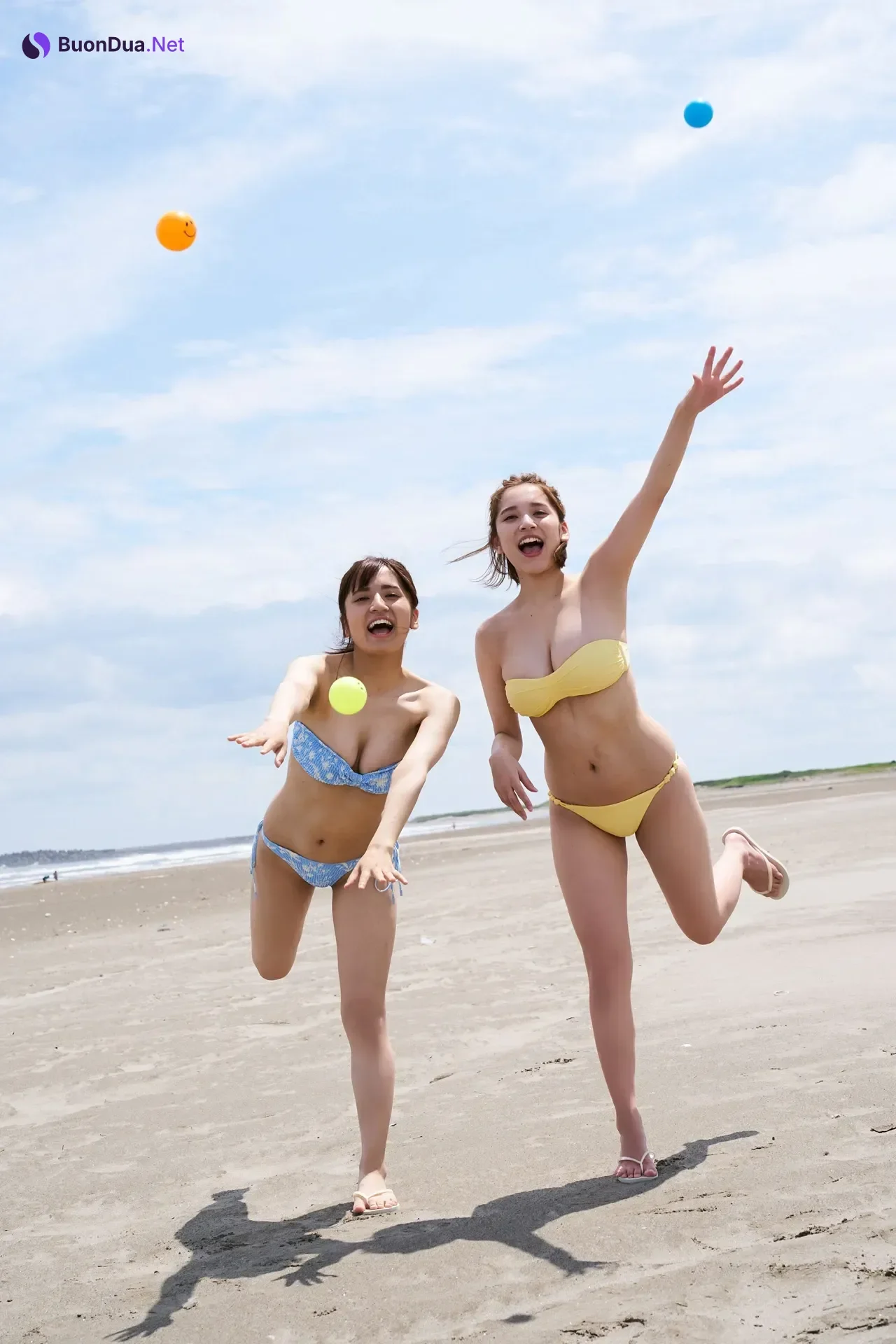 都丸紗也華＆亜華梨, FLASHデジタルフォトブック 「奇跡の姉妹・初共演」 Set.02 - Photo 10