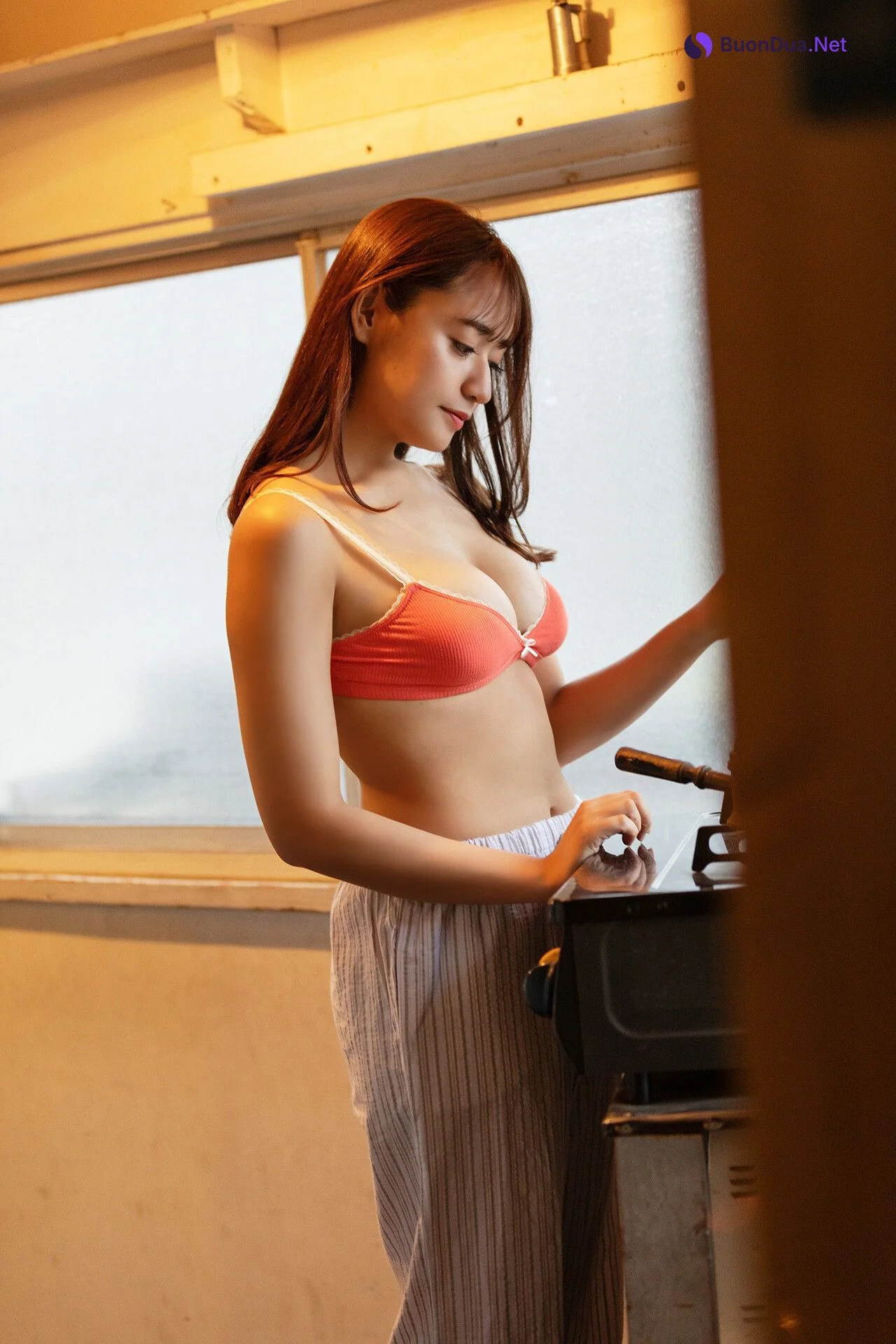 池田メルダ 吉沢朱音, FLASHデジタル写真集 「TRIANGLE LOVE－朱音の場合」 Set.03 - Photo 3