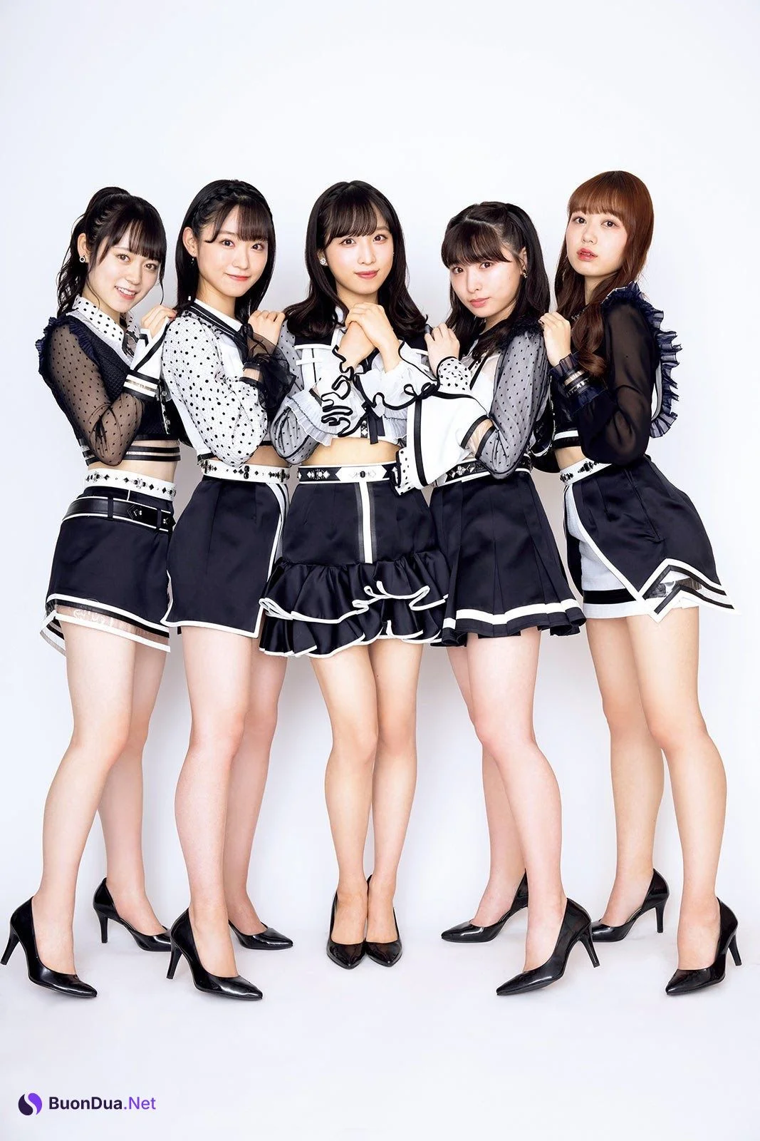 西川怜, 山内瑞葵, 小栗有以, 久保怜音, 大盛真歩, FLASHスペシャルグラビアBEST 2021年新年号 - รูปภาพ 5