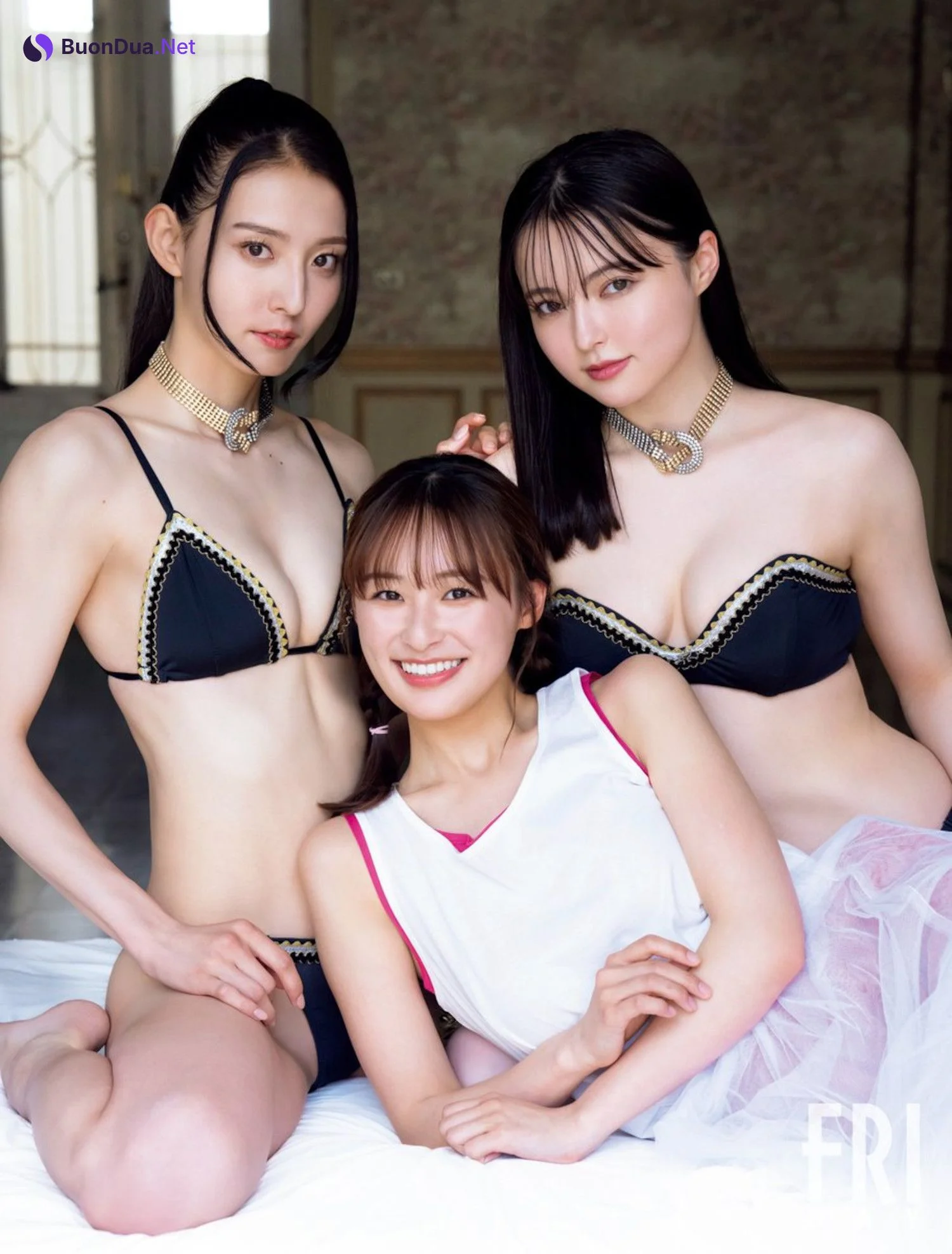 宮原華音×坂巻有紗, FRIDAY 2024.08.02 (フライデー 2024年8月2日号) - Photo 13