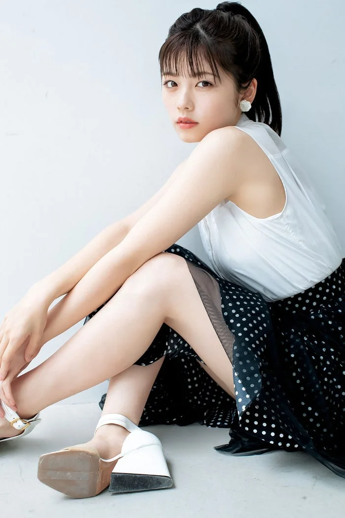 Fuka Koshiba 小芝風花, Young Jump 2019 No.32 (ヤングジャンプ 2019年32号)