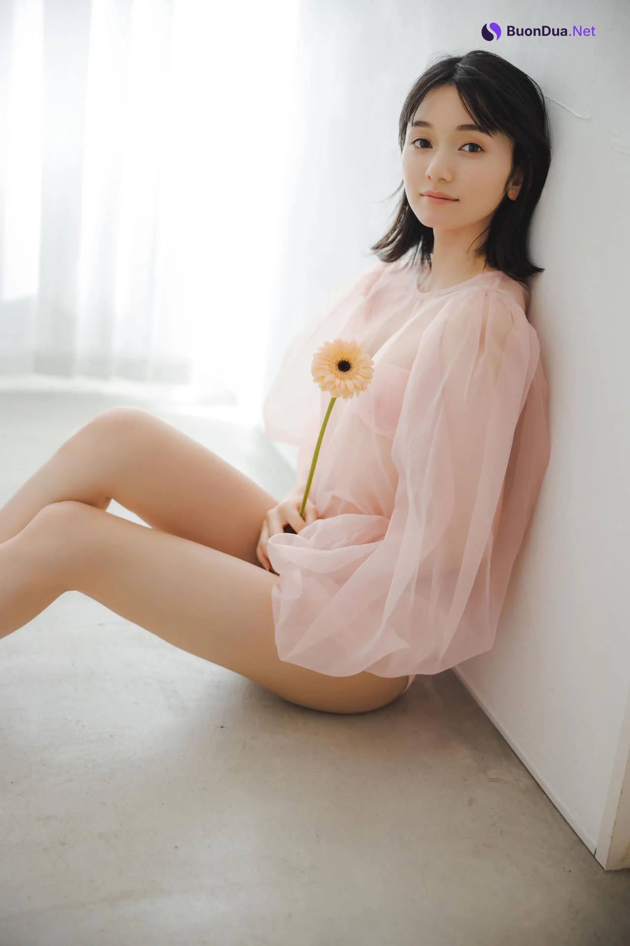 Fuuka Kumazawa 熊澤風花, ＦＲＩＤＡＹデジタル写真集 『二十歳になったから』 Set.01 - รูปภาพ 4