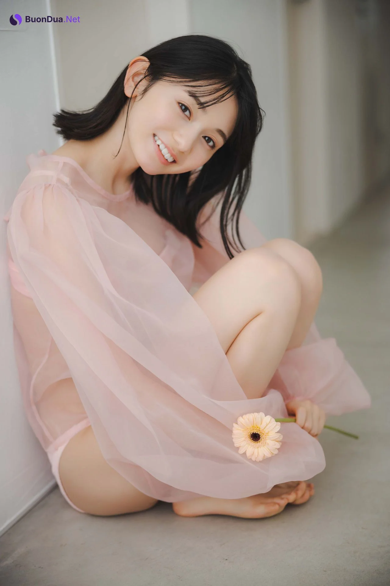 Fuuka Kumazawa 熊澤風花, ＦＲＩＤＡＹデジタル写真集 『二十歳になったから』 Set.01 - รูปภาพ 6