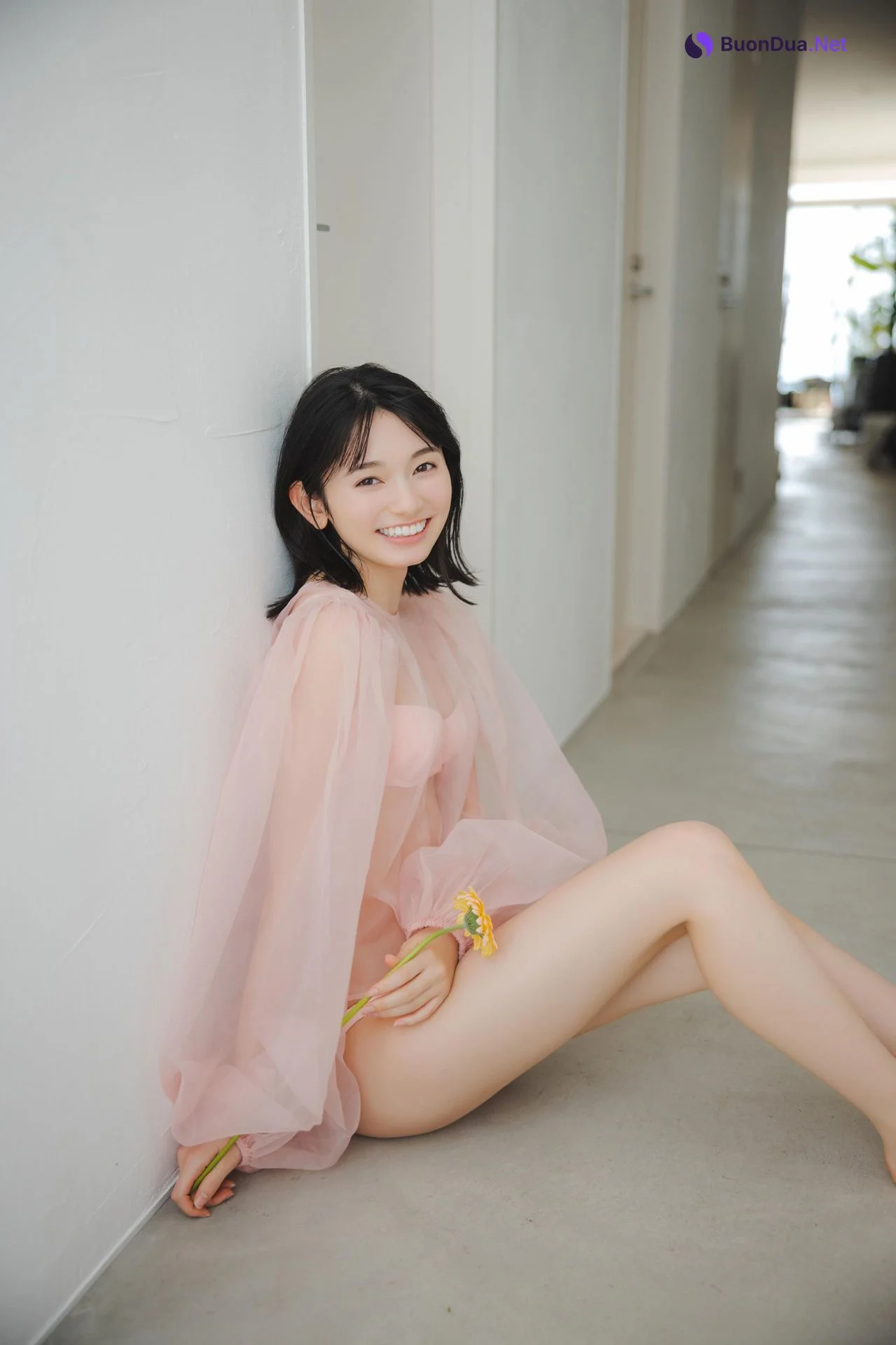 Fuuka Kumazawa 熊澤風花, ＦＲＩＤＡＹデジタル写真集 『二十歳になったから』 Set.01 - รูปภาพ 7