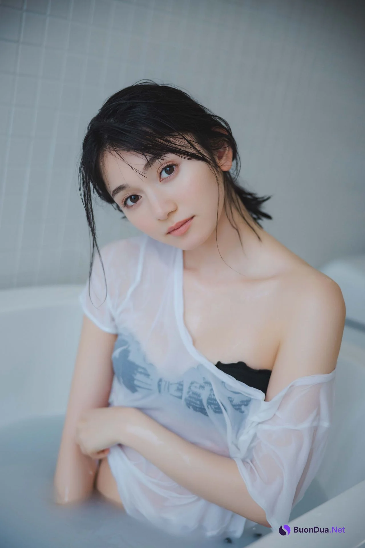 Fuuka Kumazawa 熊澤風花, ＦＲＩＤＡＹデジタル写真集 『二十歳になったから』 Set.02 - Photo 5