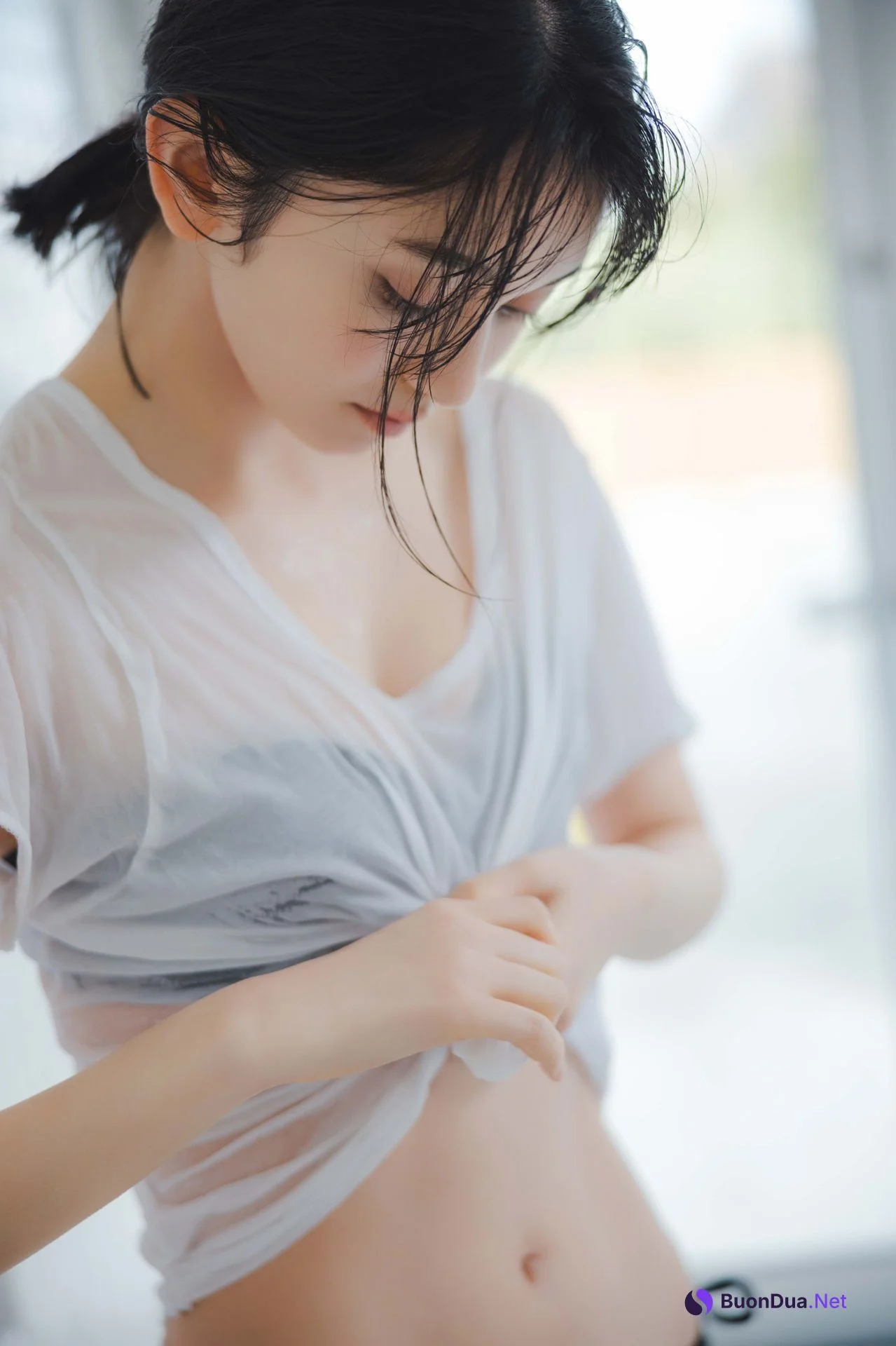 Fuuka Kumazawa 熊澤風花, ＦＲＩＤＡＹデジタル写真集 『二十歳になったから』 Set.02 - Photo 9