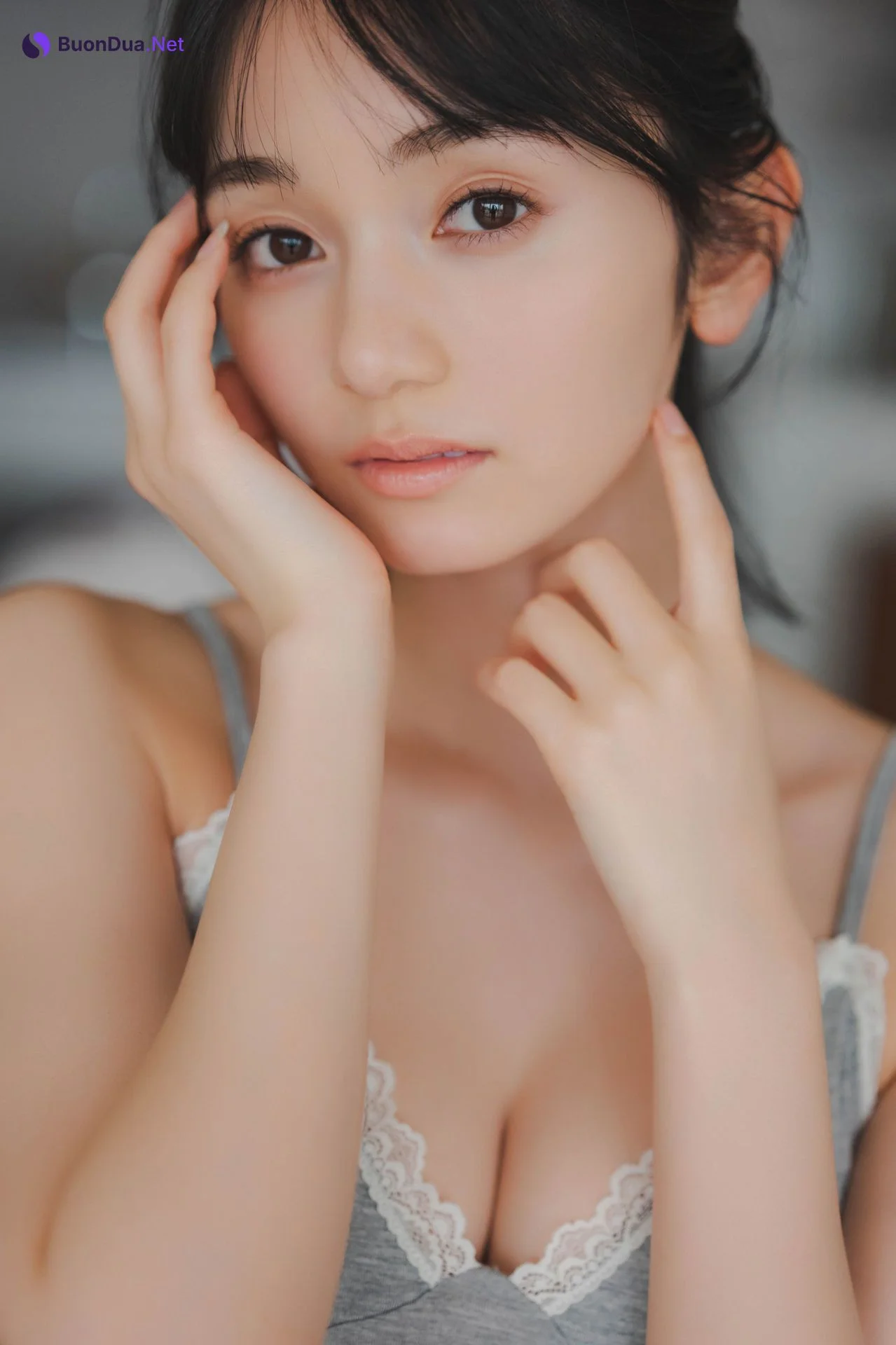 Fuuka Kumazawa 熊澤風花, ＦＲＩＤＡＹデジタル写真集 『二十歳になったから』 Set.04 - Photo 3