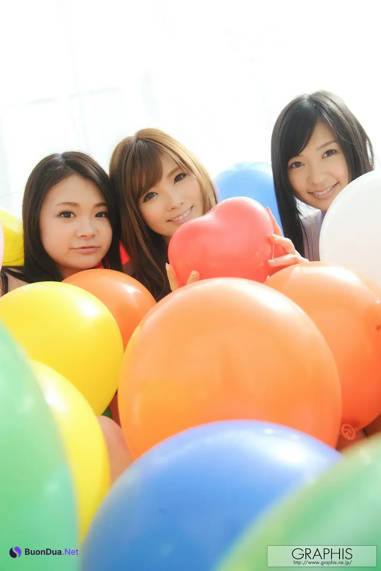 Graphis Special Girls Gravure 2012 All Girl Nude Gallery - Photo 6