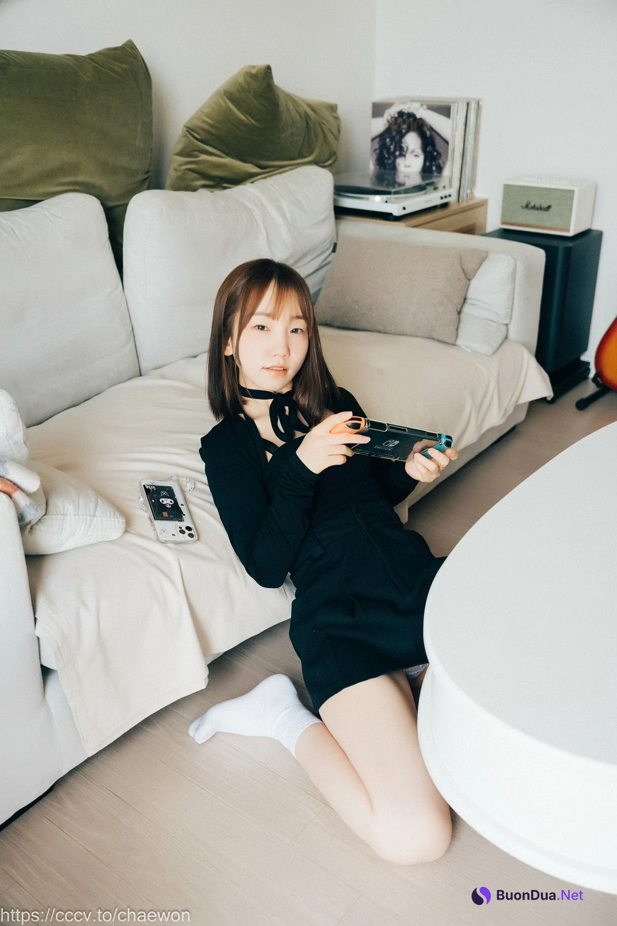 Han Yeri 한예리, Loozy ‘Visitor’ Set.01 - Photo 18