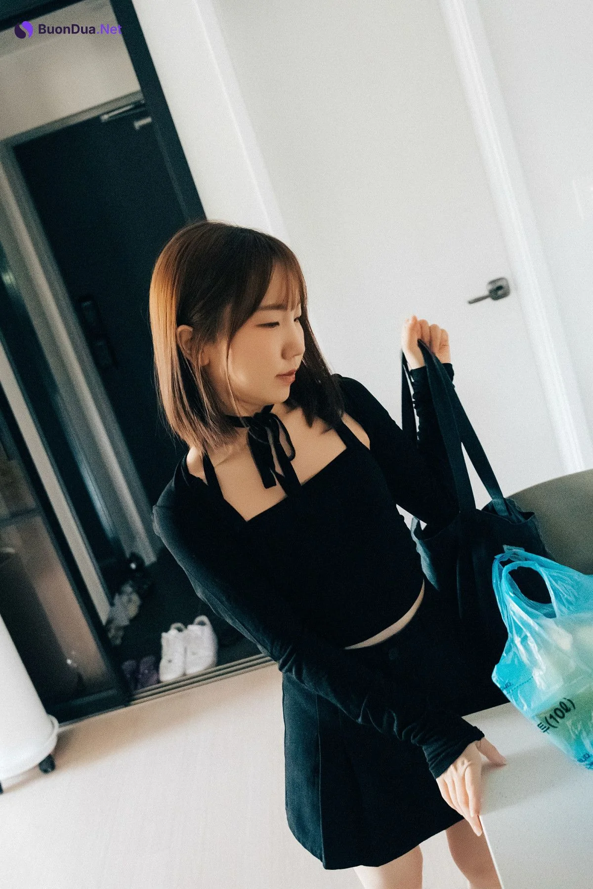 Han Yeri 한예리, Loozy ‘Visitor’ Set.01 - Photo 3
