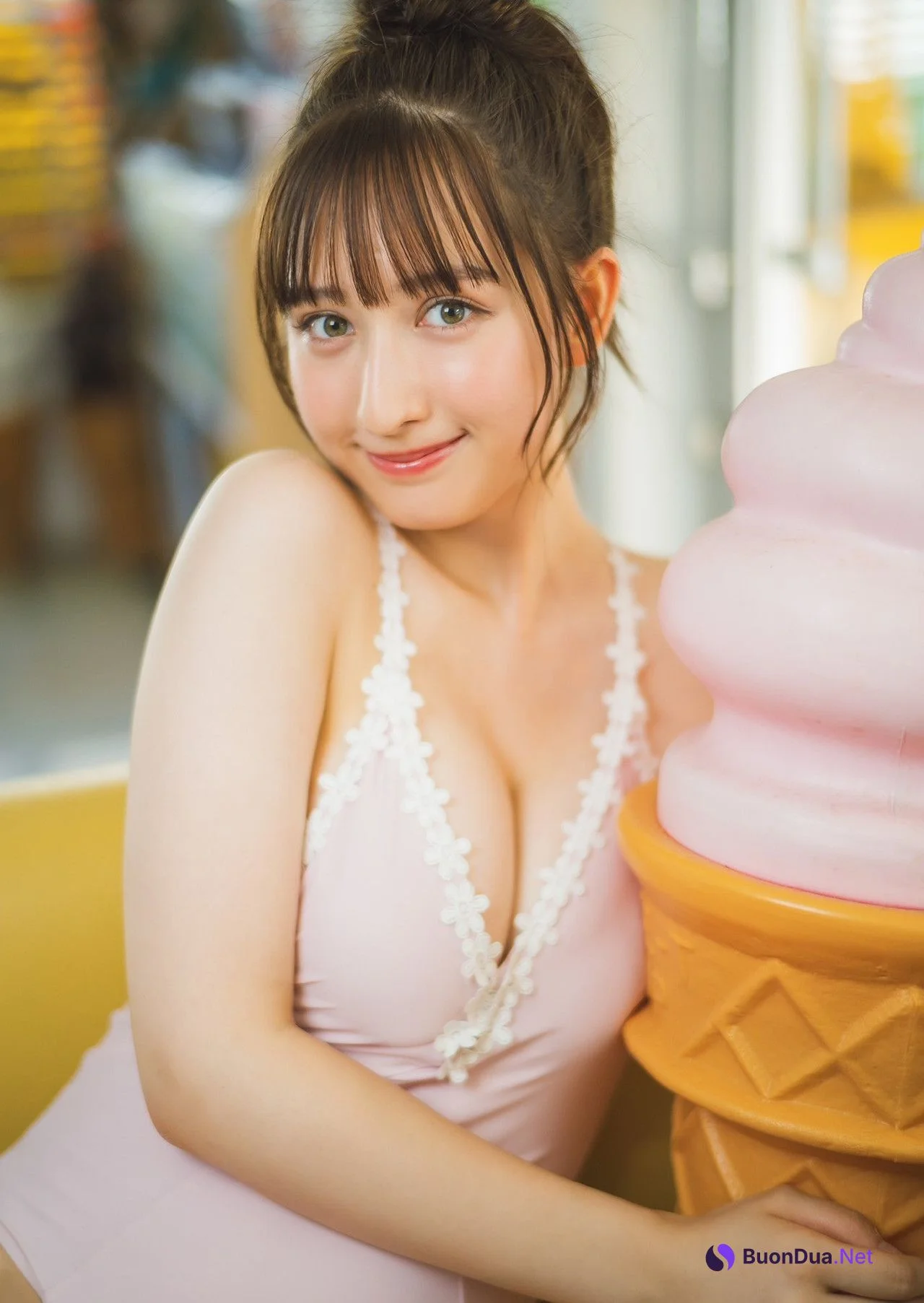 Hanna Sembokuya 仙北谷ハンナ, Young Jump 2025 No.23 (ヤングジャンプ 2025年23号) - Photo 13