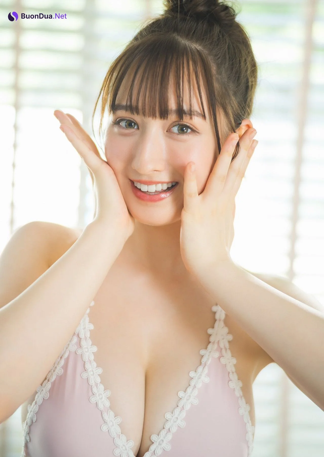 Hanna Sembokuya 仙北谷ハンナ, Young Jump 2025 No.23 (ヤングジャンプ 2025年23号) - Photo 14