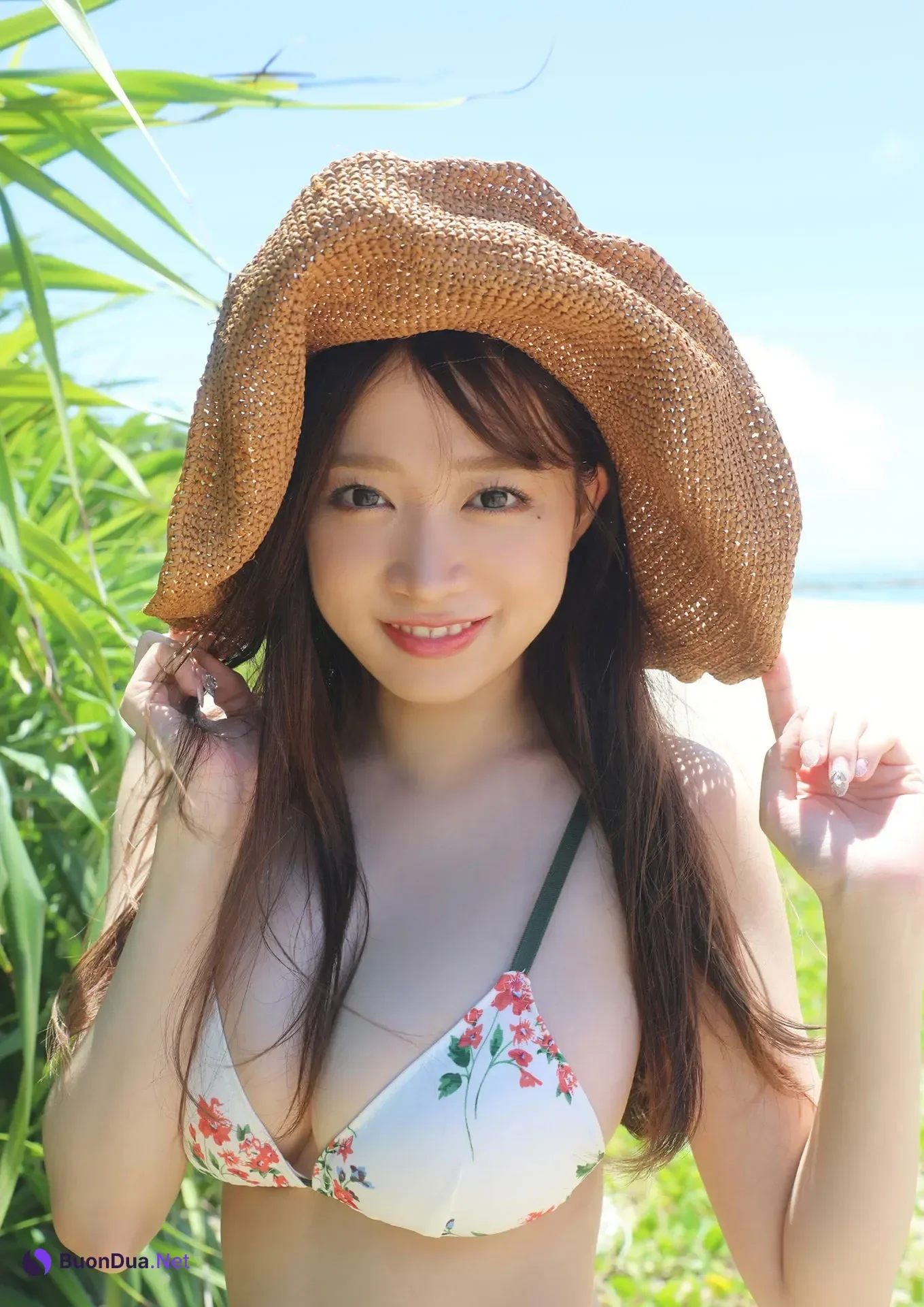 Haru Aoi 青井春, 写真集 スピ サン グラビアフォトブック 「Haru in Summer」 - Photo 13