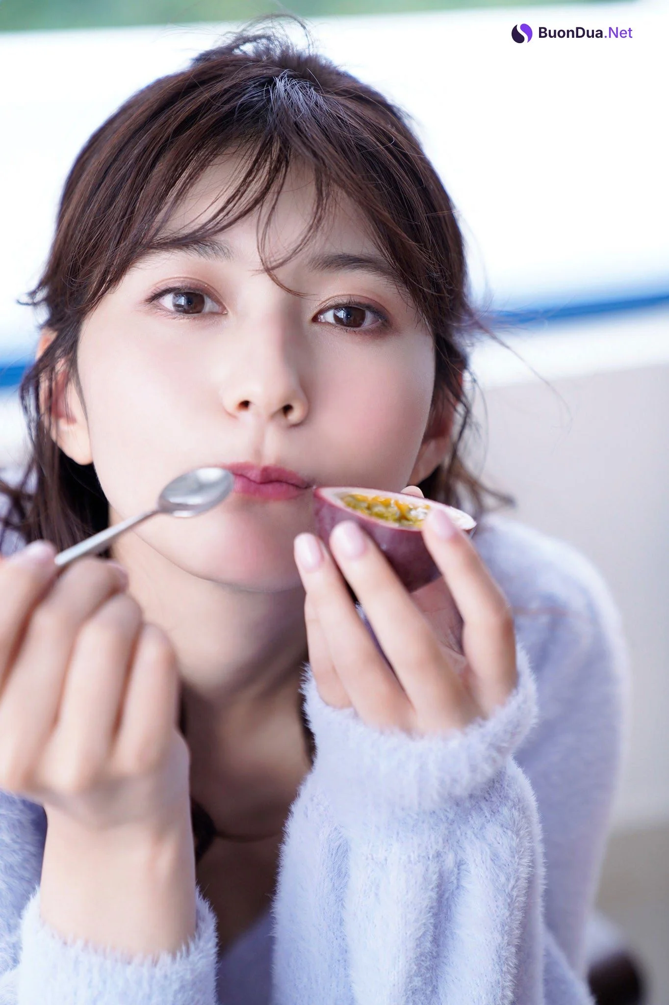 Haruka Arai 新井遥, ヤンマガWeb ヤンマガアザーっす！ YM2021年45号 - Photo 5