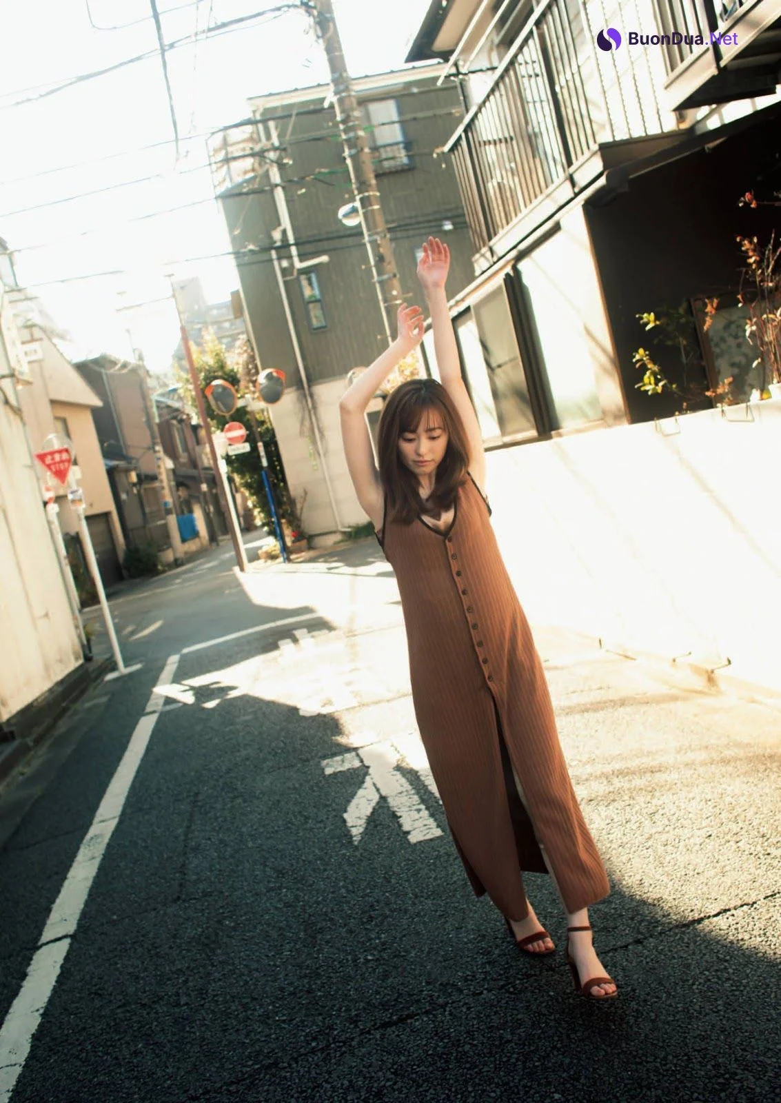 Haruka Fukuhara 福原遥, Shukan Bunshun 2021.03.11 (週刊文春 2021年3月11日号) - Photo 3