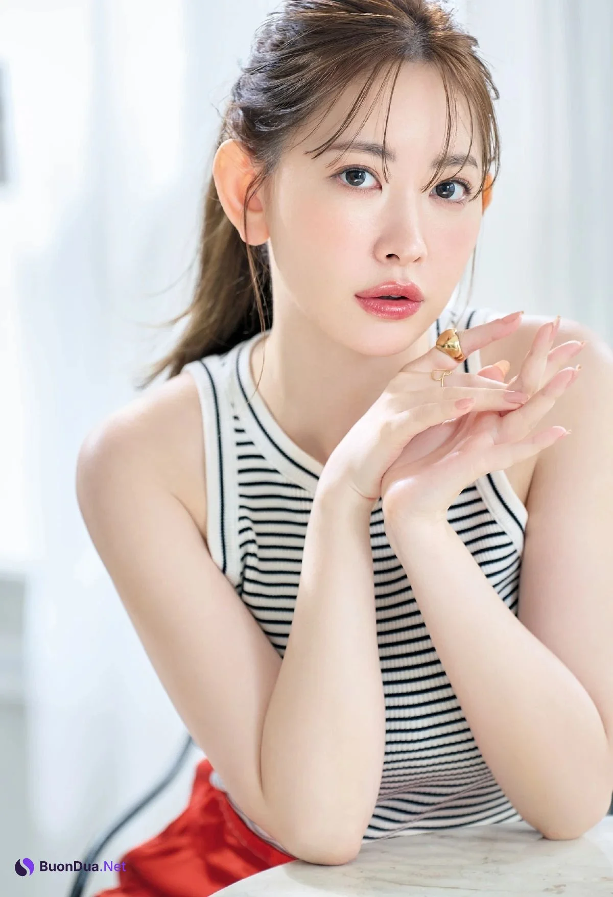 Haruna Kojima 小嶋陽菜, MAQUIA マキア Magazine 2024.09 - Photo 10