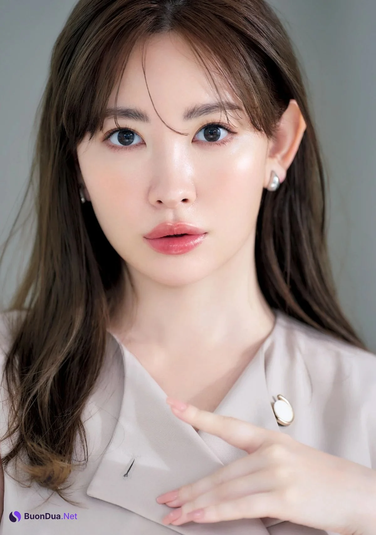 Haruna Kojima 小嶋陽菜, MAQUIA マキア Magazine 2024.09 - Photo 9