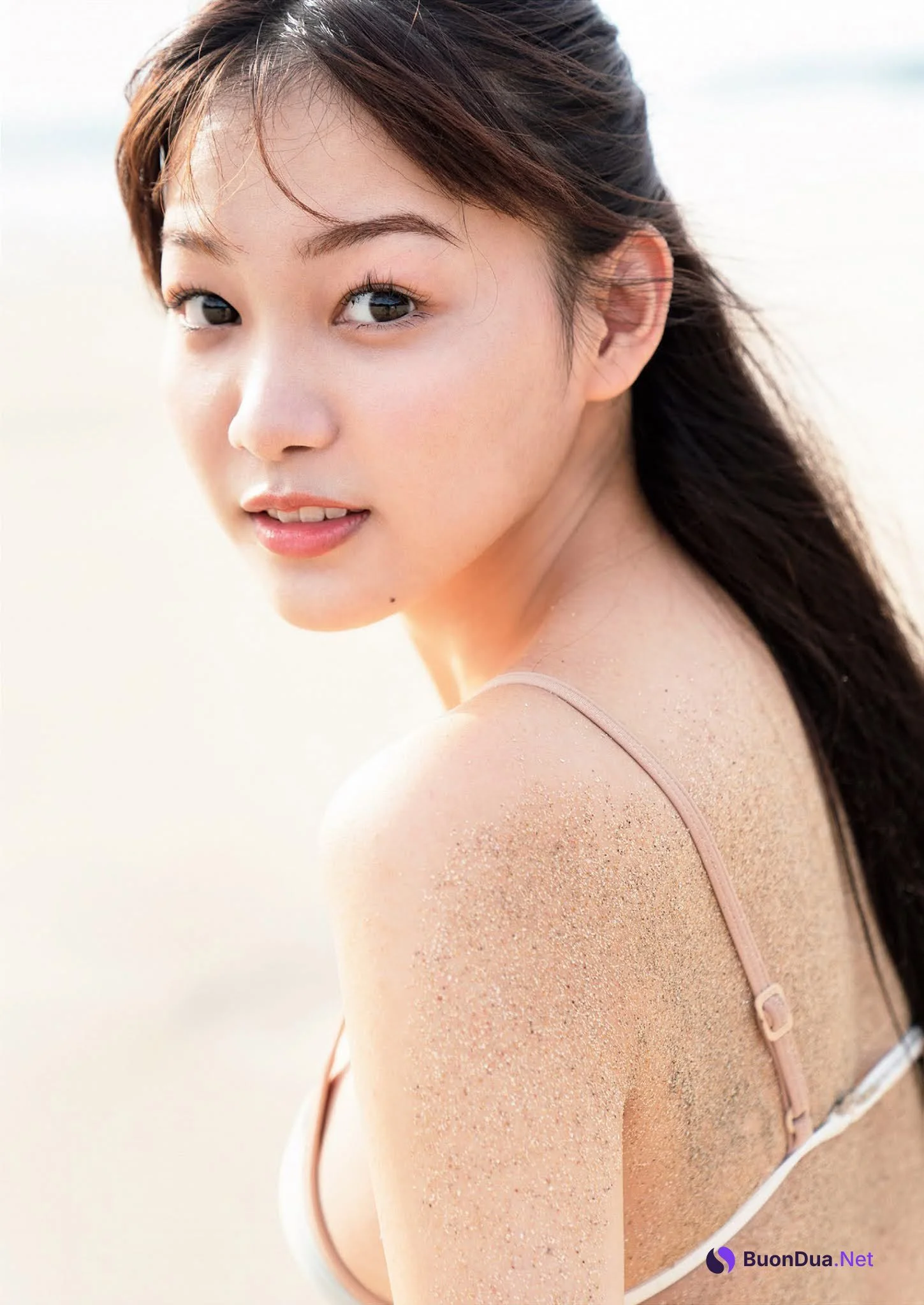Haruna Yoshizawa 吉澤遥奈, Weekly Playboy 2021 No.36-37 (週刊プレイボーイ 2021年36-37号) - Photo 5