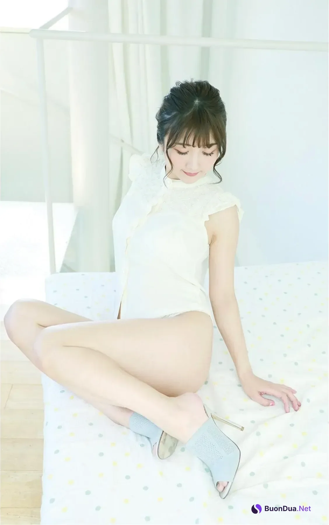 Hibiki Otsuki 大槻ひびき, 写真集 「おやすみフィクション」 - Photo 6