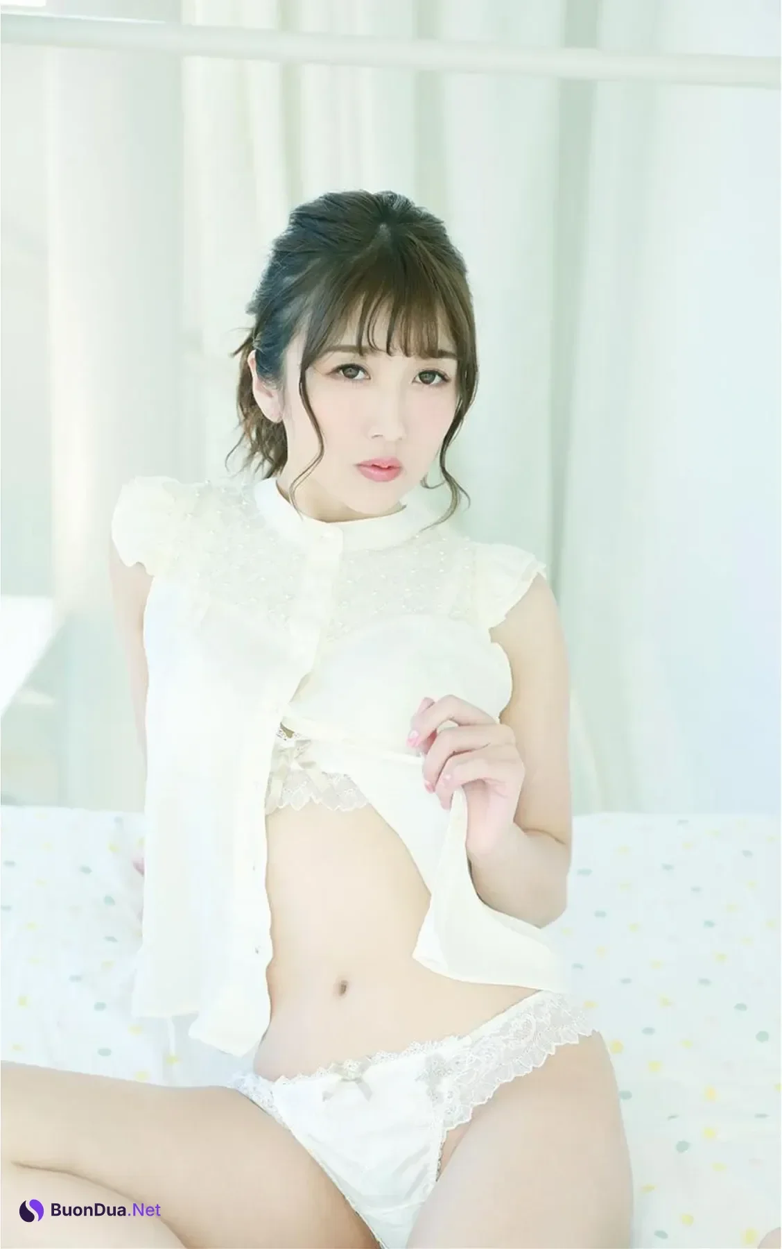 Hibiki Otsuki 大槻ひびき, 写真集 「おやすみフィクション」 - Photo 9