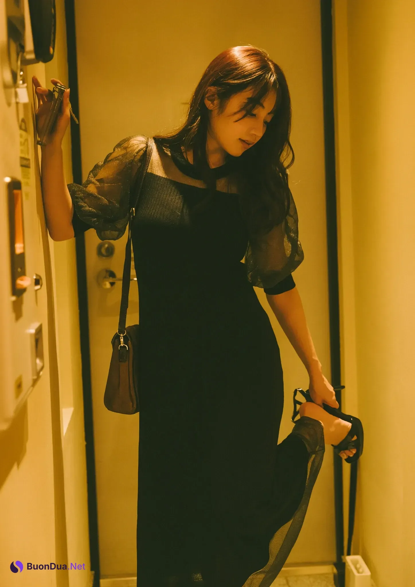 Hikari Kuroki 黒木ひかり, BRODYデジタル写真集 「Midnight romance」 Set.03 - Photo 14