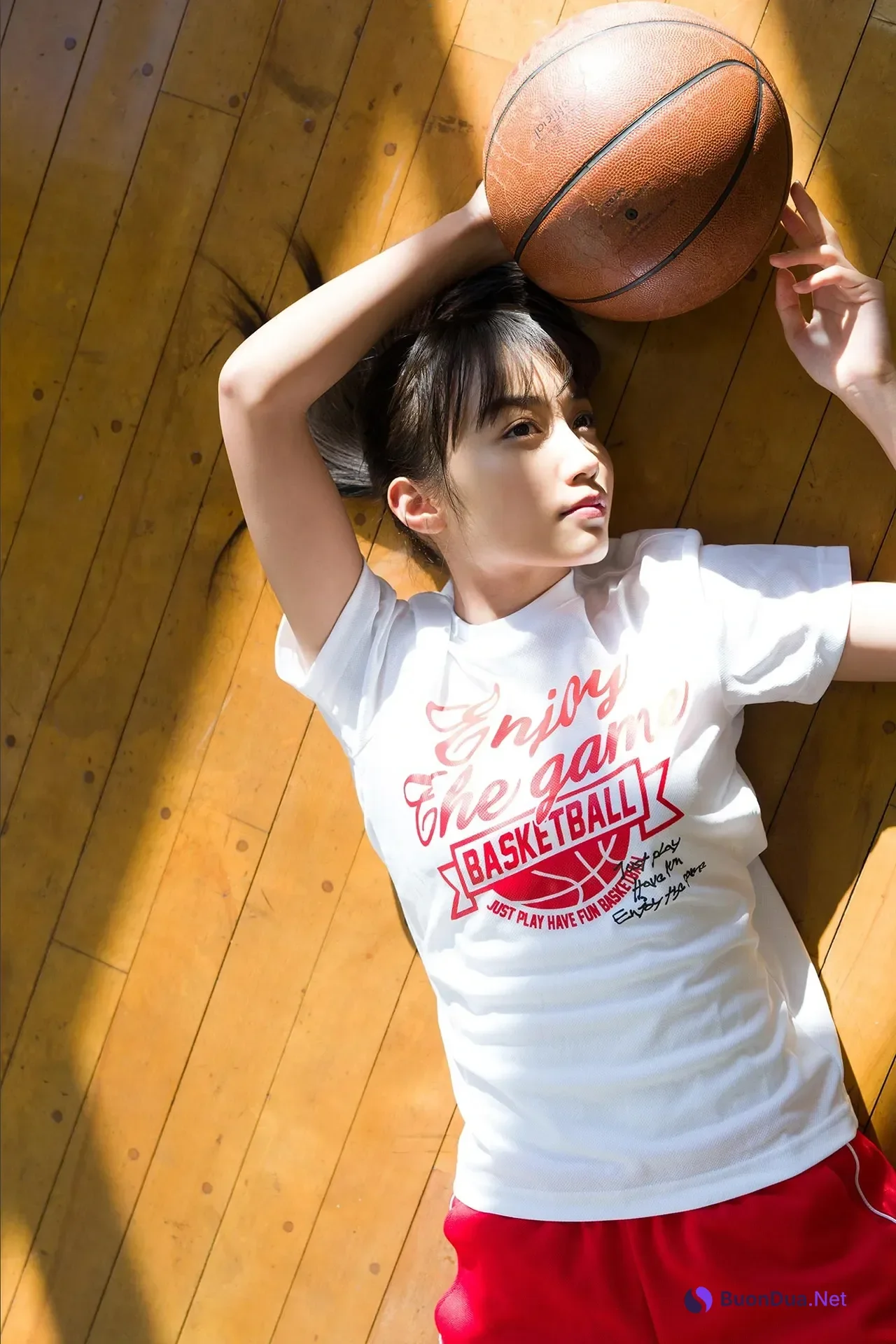 Hikari Kuroki 黒木ひかり, スピサン グラビアフォトブック 「神的美少女」 Set.02 - Photo 13