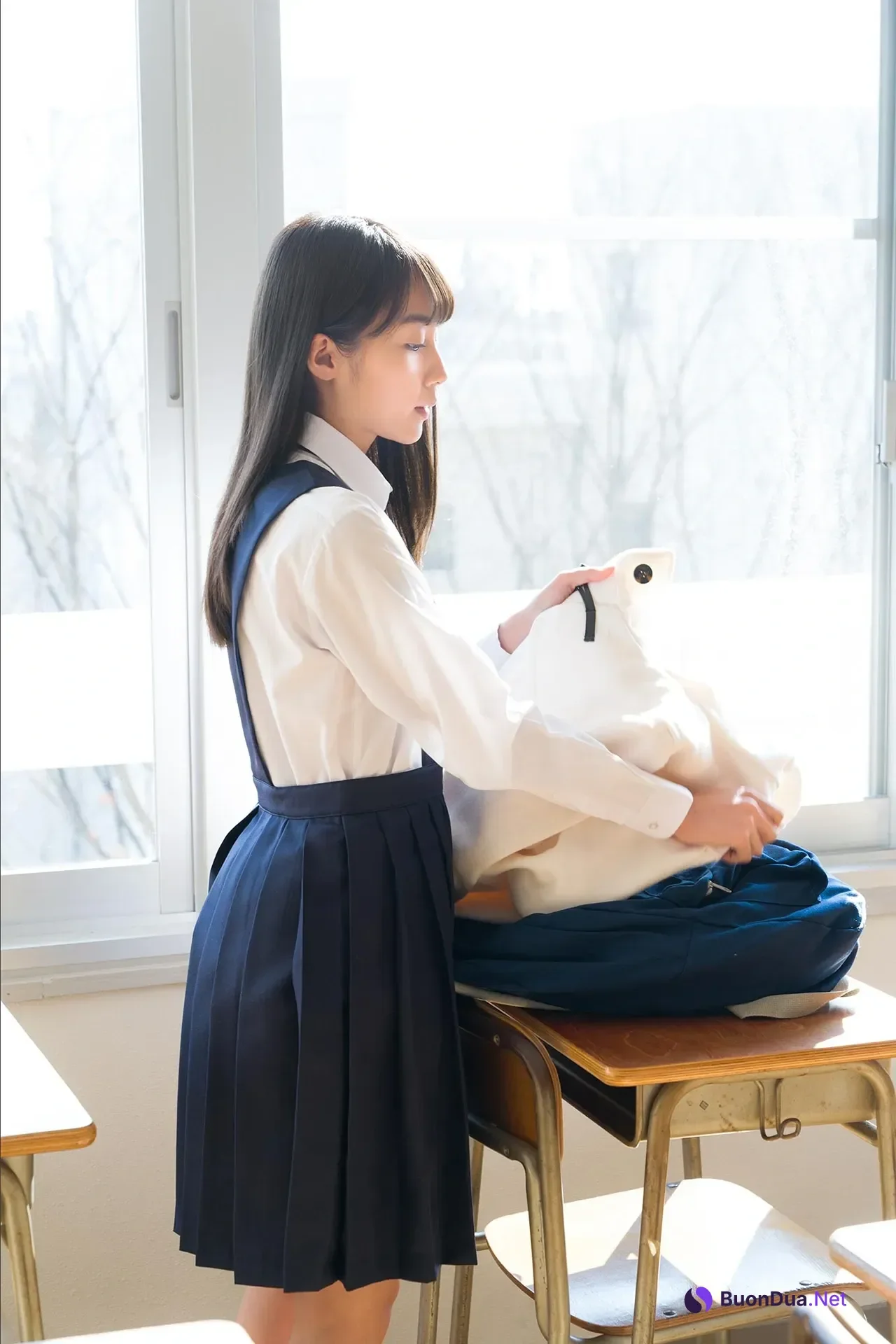 Hikari Kuroki 黒木ひかり, スピサン グラビアフォトブック 「神的美少女」 Set.02 - Photo 2