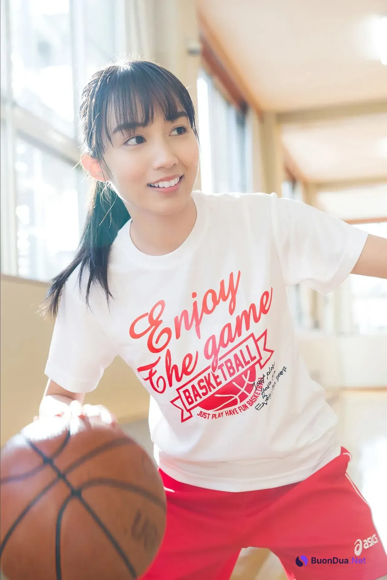 Hikari Kuroki 黒木ひかり, スピサン グラビアフォトブック 「神的美少女」 Set.02 - Photo 8