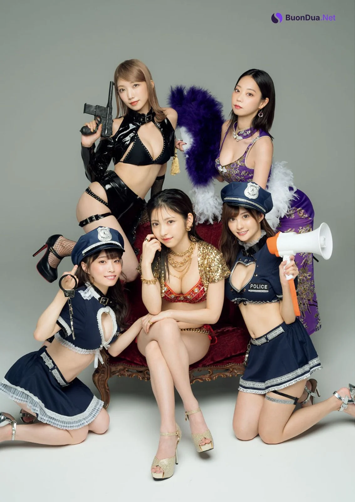 Hikaru Aoyama 青山ひかる, Big Comic Spirits 2021 No.49 (ビッグコミックスピリッツ 2021年49号) - Photo 8