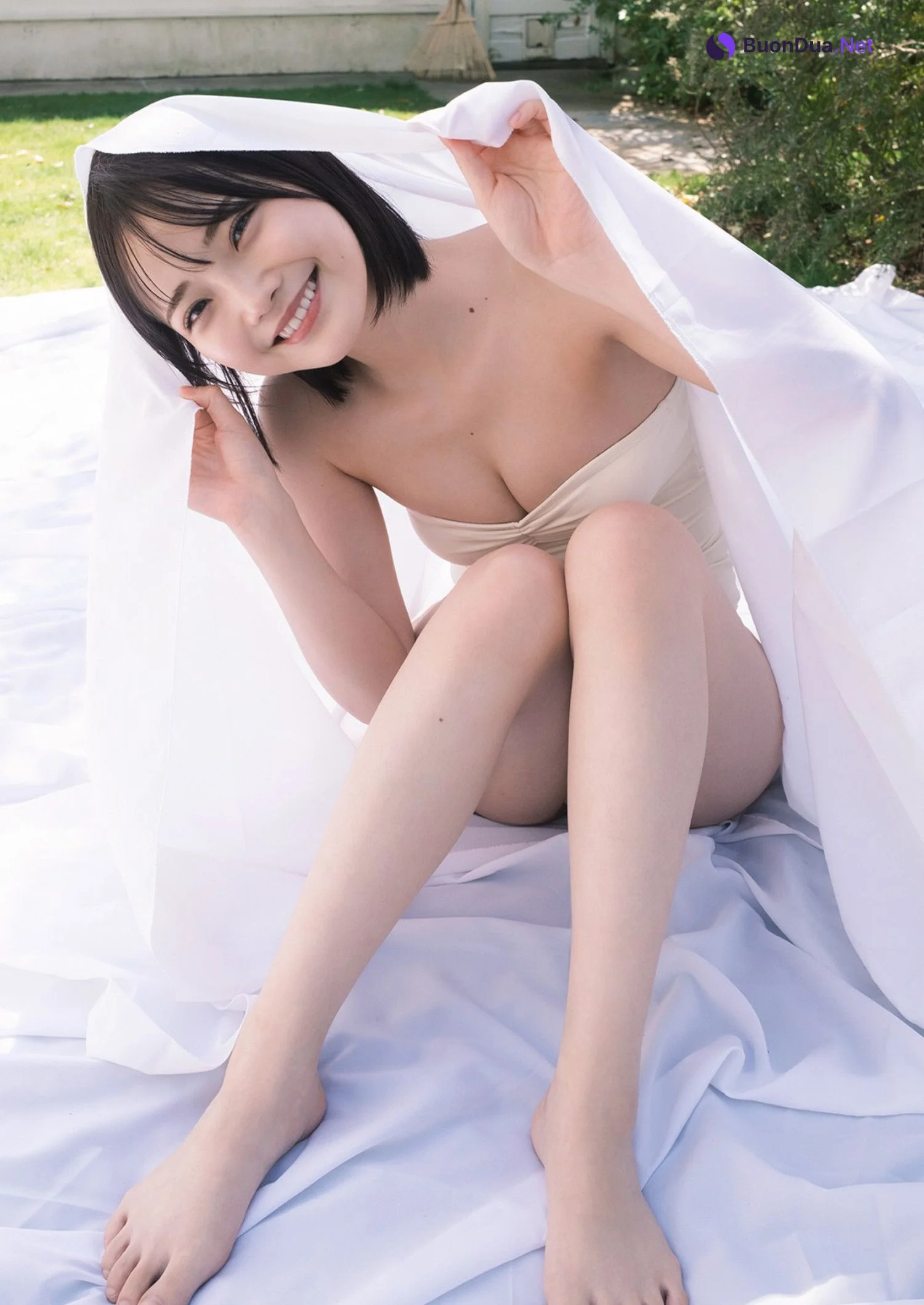 Himeka Araya 新谷姫加, Young Jump 2022 No.26 (ヤングジャンプ 2022年26号) - Photo 4
