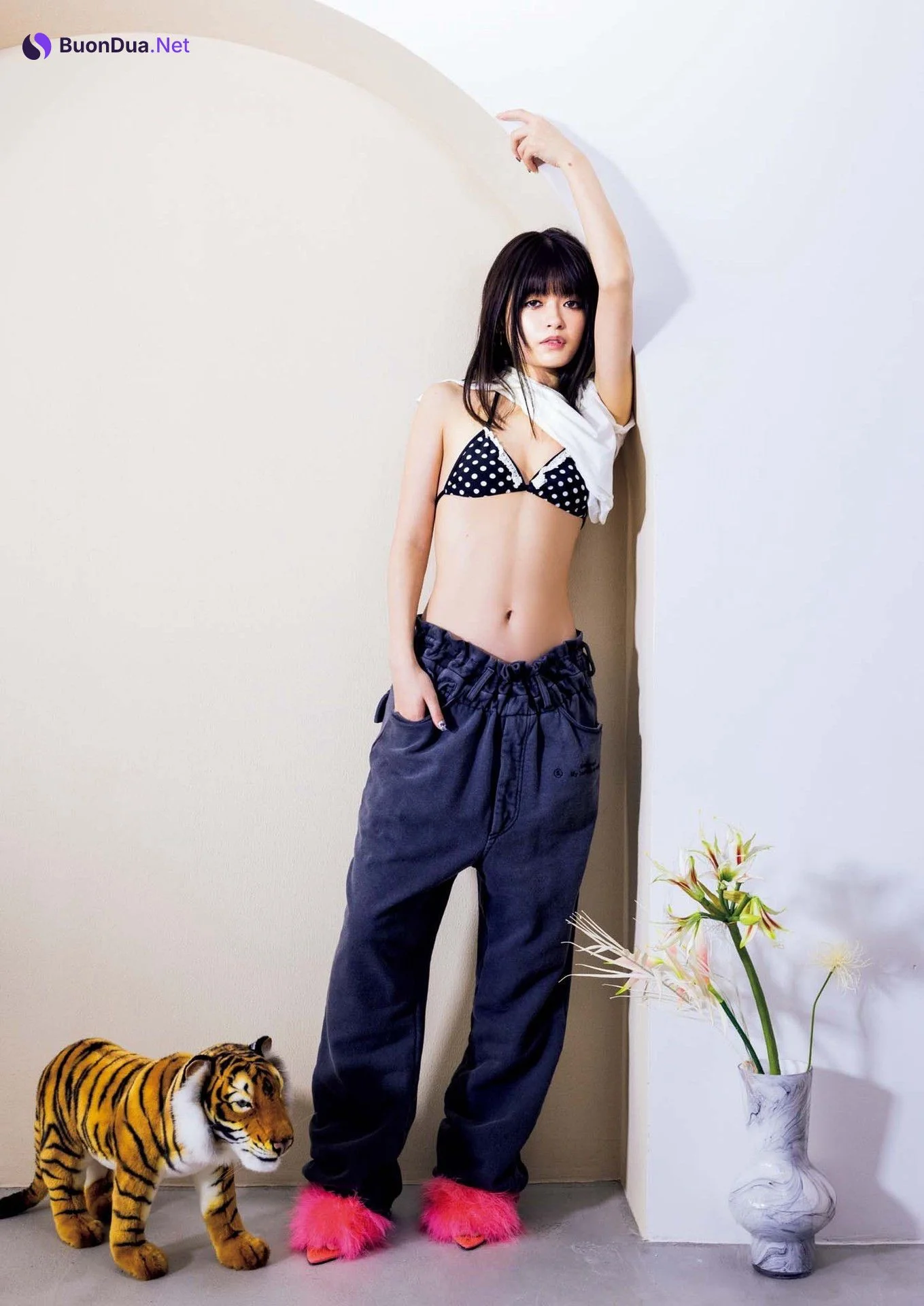 Hina Kagei 景井ひな, Big Comic Spirits 2023 No.06 (ビッグコミックスピリッツ 2023年6号) - Photo 7