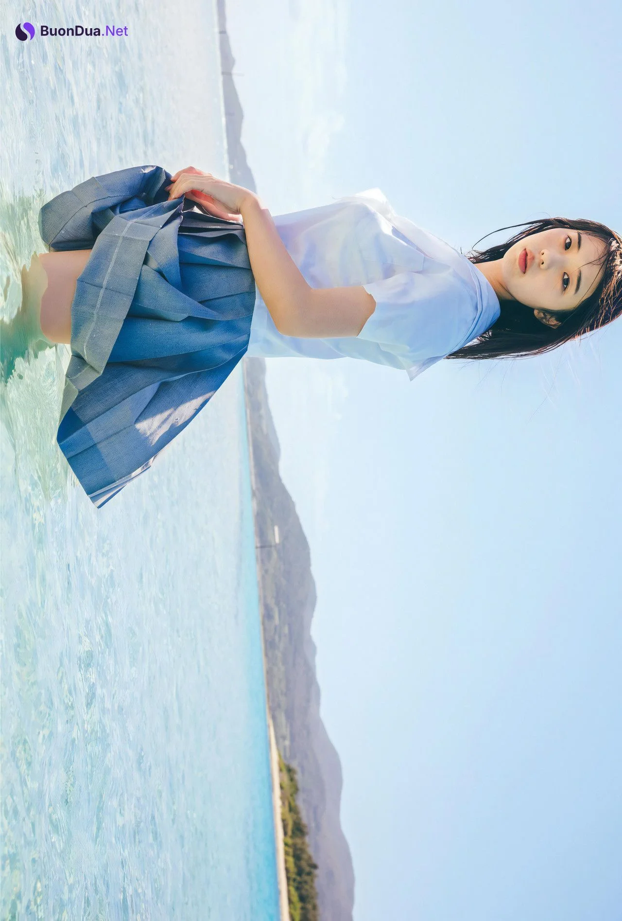 Hina Kikuchi 菊地姫奈, デジタル写真集 「moment」 Set.01 - Photo 14