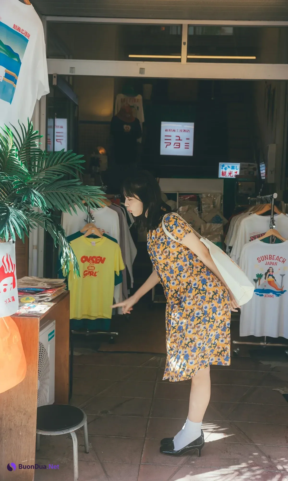 Hina Kikuchi 菊地姫奈 – Non-no 写真集 「Weekender」 - Photo 17
