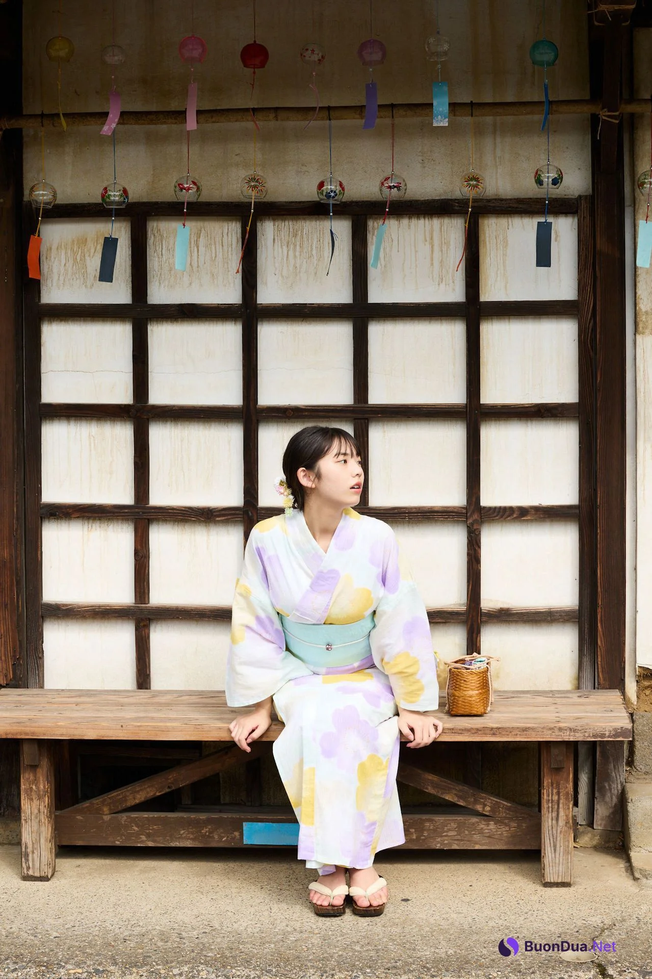 Hina Kikuchi 菊地姫奈, ＦＲＩＤＡＹデジタル写真集 「圧倒的ヒロイン ｖｏｌ．２」 Set.02 - Photo 7