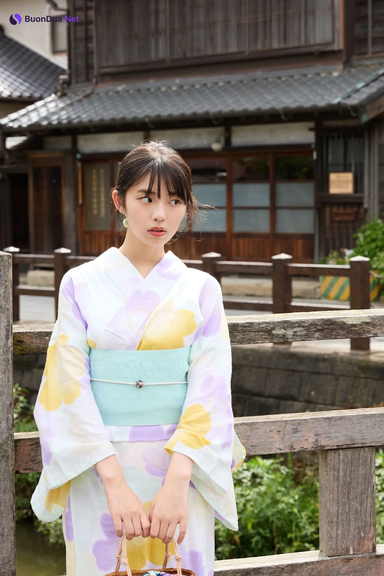 Hina Kikuchi 菊地姫奈, ＦＲＩＤＡＹデジタル写真集 「圧倒的ヒロイン Vol.1」 Set.02 - Photo 2