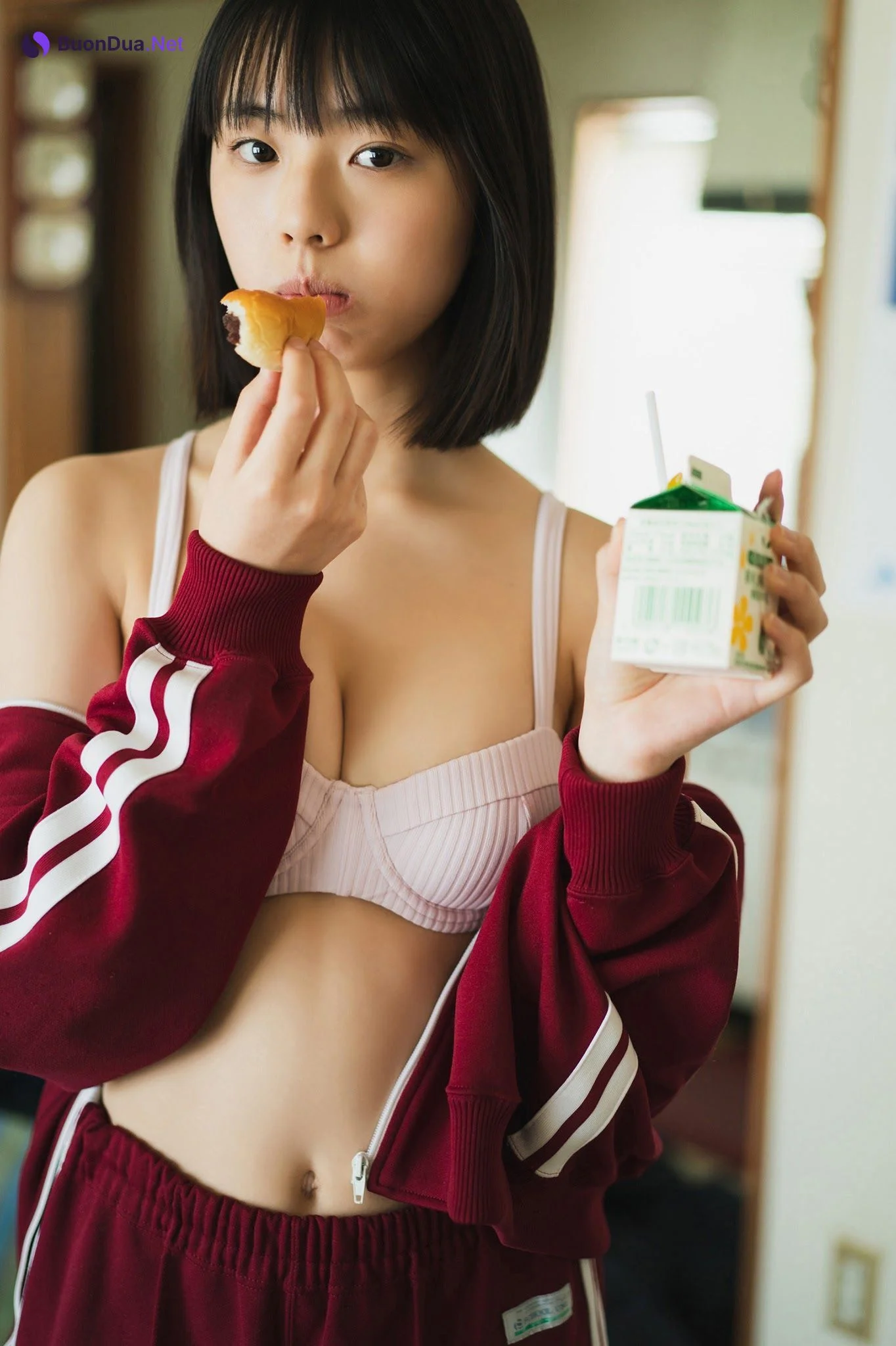 Hina Kikuchi 菊地姫奈, ヤンマガWeb ヤンマガアザーっす！ YM2021年35号 - Photo 4