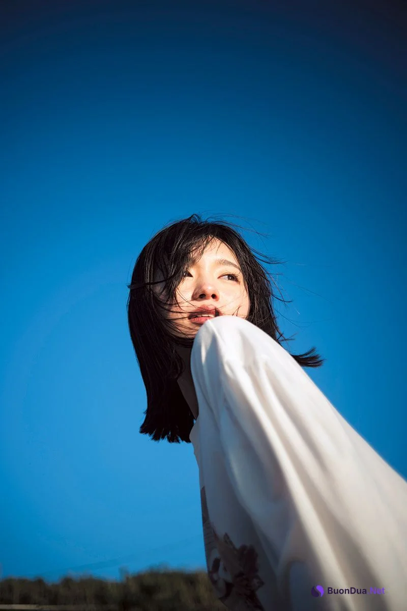 Hina Makino 蒔埜ひな, Young Jump 2025 No.16 (ヤングジャンプ 2025年16号) - Photo 7