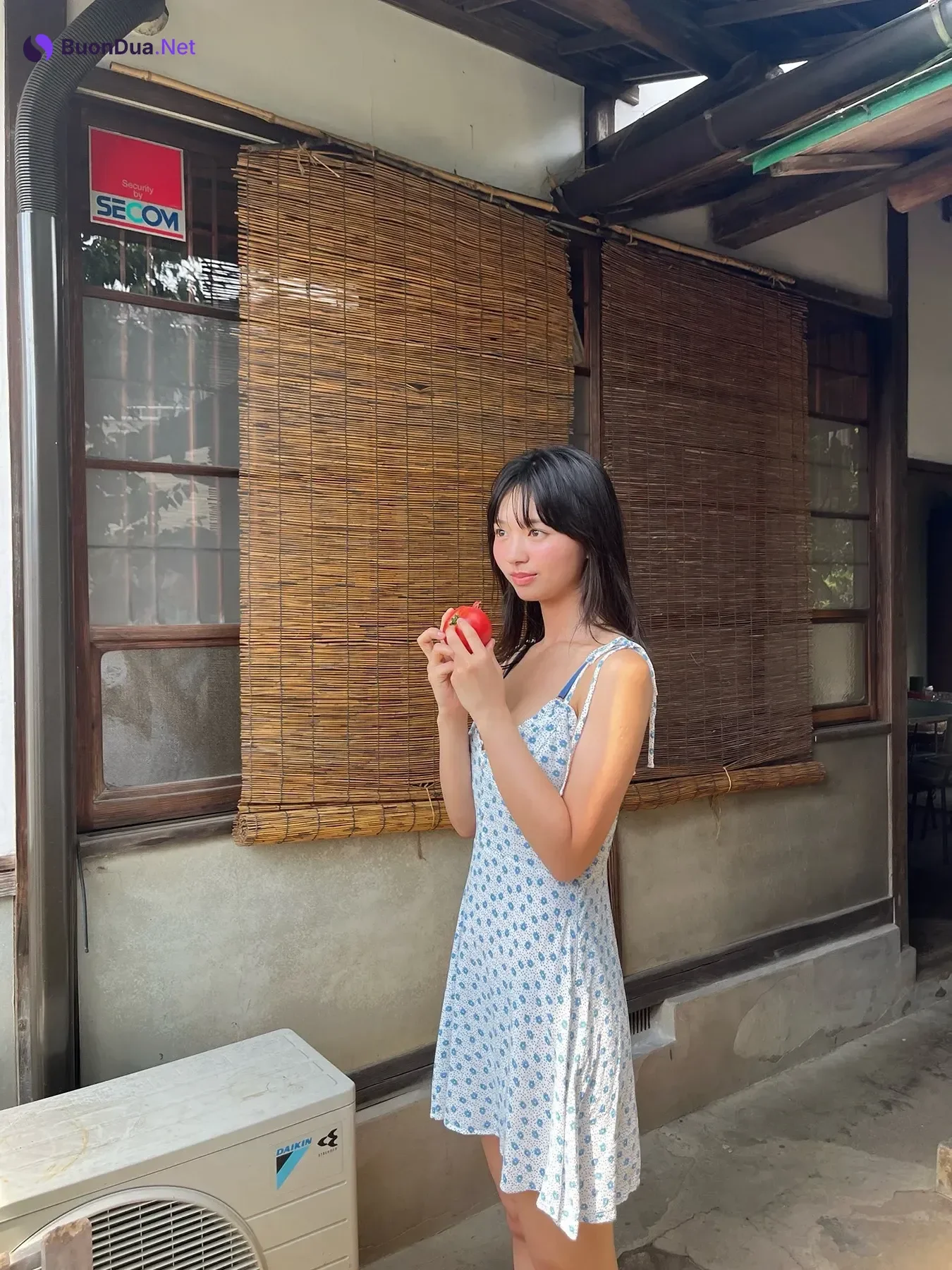Hina Makino 蒔埜ひな, Young Jump 2025 No.42 (ヤングジャンプ 2025年42号) - Photo 16