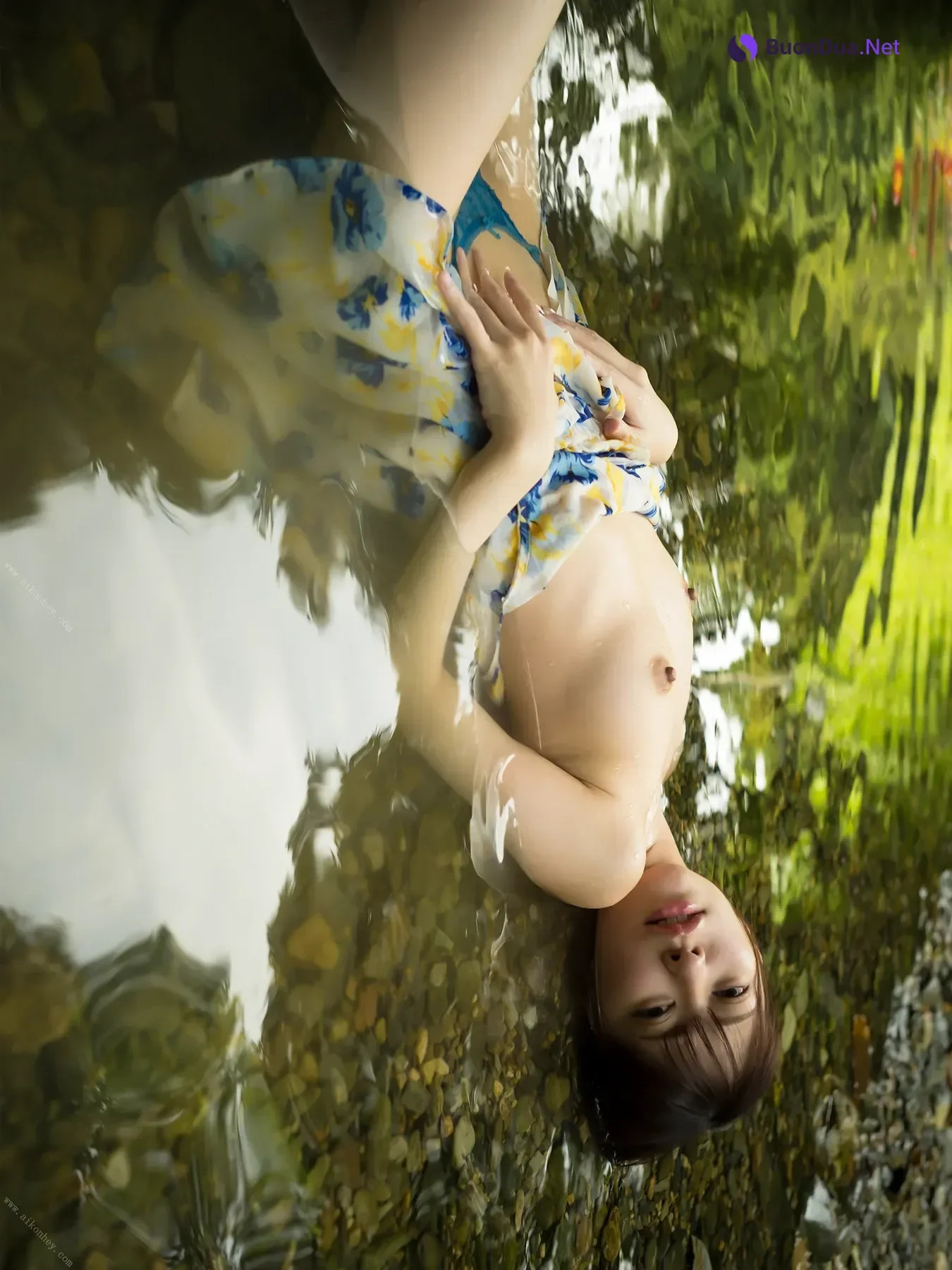 Hinako Mori 森日向子, ヌード写真集 「夏 駆ける 空 Blue sky Blue」 Set.01 - รูปภาพ 8