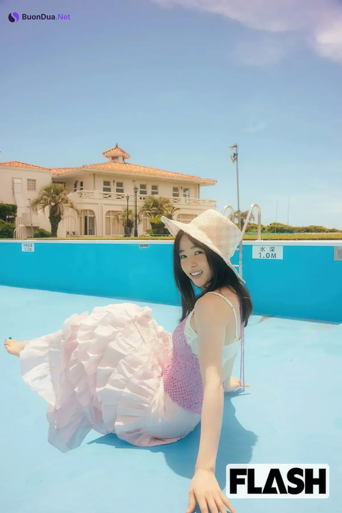 Hinako Sakurai 桜井日奈子, FLASH 2025.09.02 (フラッシュ 2025年9月2日号) - Photo 5