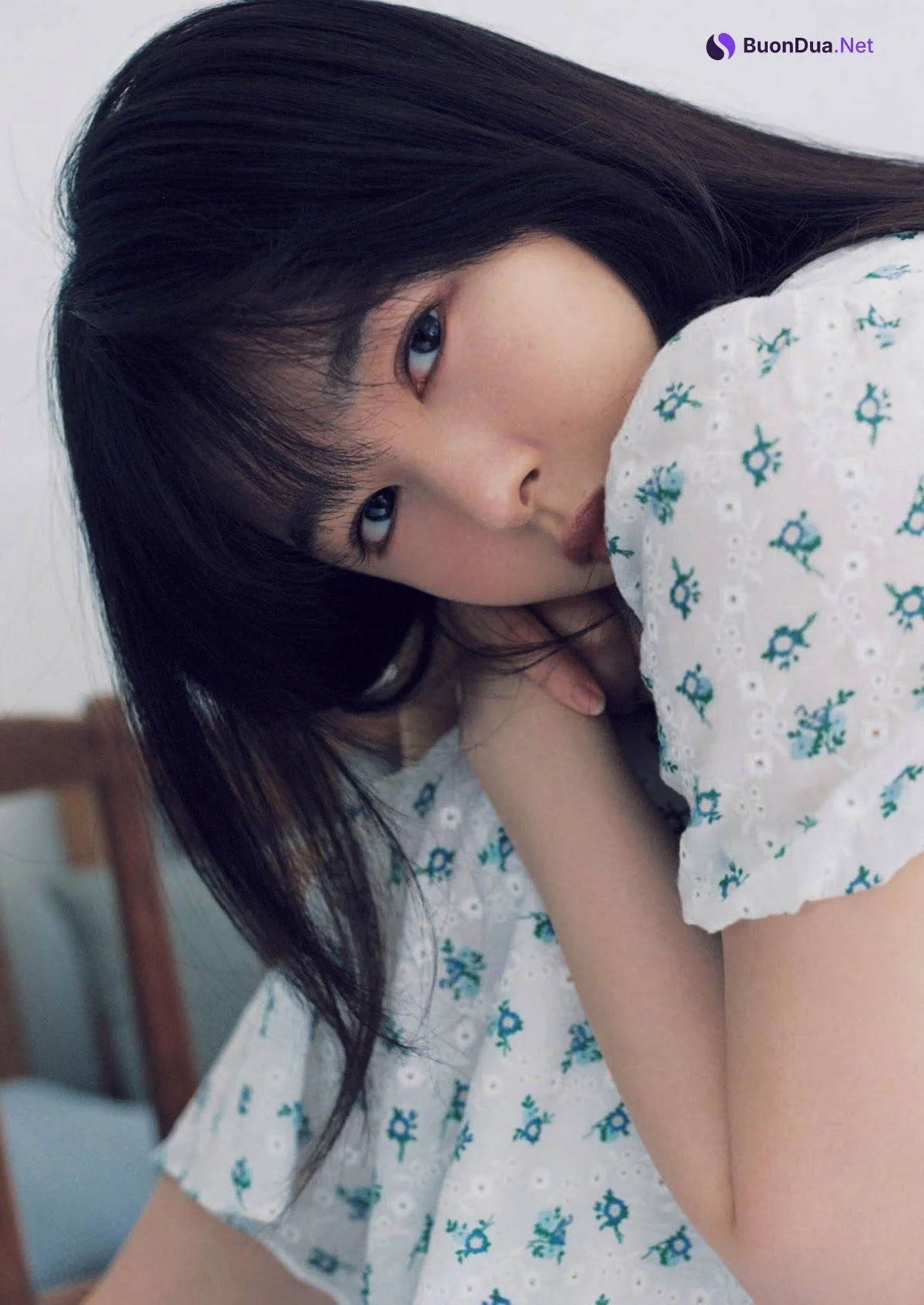 Hinako Sakurai 桜井日奈子, Shukan Bunshun 2023.06.08 (週刊文春 2023年6月8日号) - Photo 3