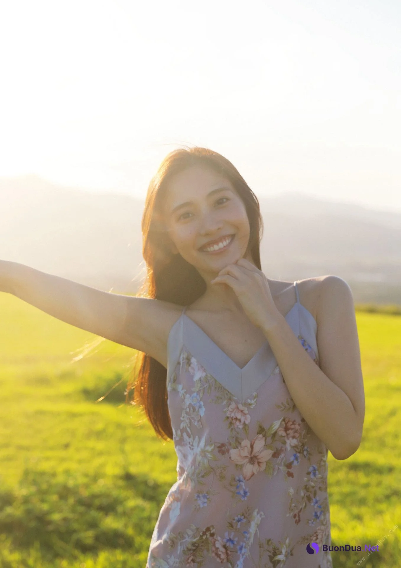 Hinako Sano 佐野ひなこ, 写真集 「COLORS」 Set.01 - Photo 2