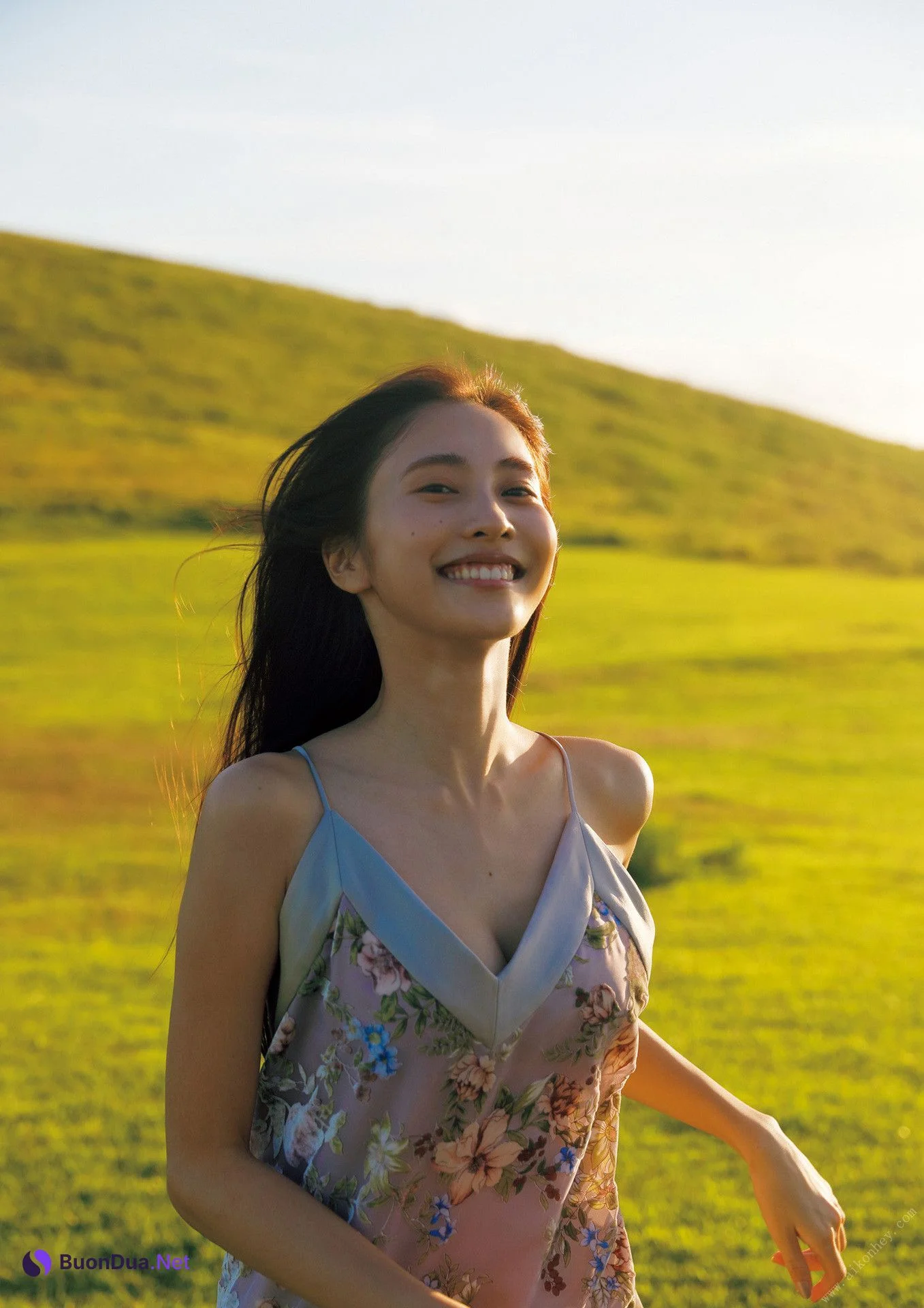 Hinako Sano 佐野ひなこ, 写真集 「COLORS」 Set.01 - Photo 3