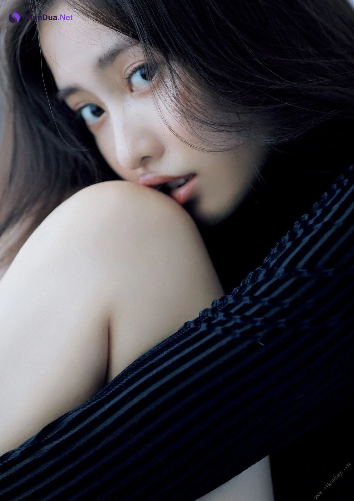 Hinako Sano 佐野ひなこ, 写真集 「COLORS」 Set.03 - Photo 11