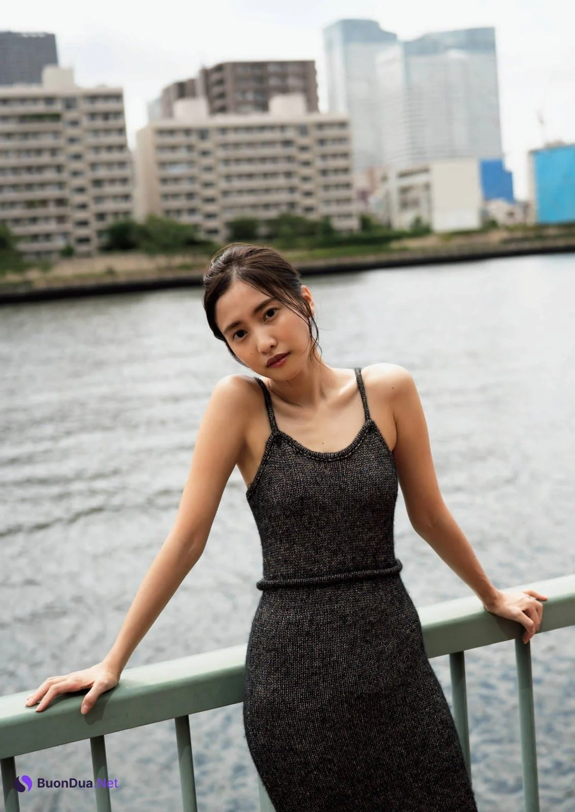 Hinako Sano 佐野ひなこ, Shukan Bunshun 2020.10.29 (週刊文春 2020年10月29日号) - Photo 2