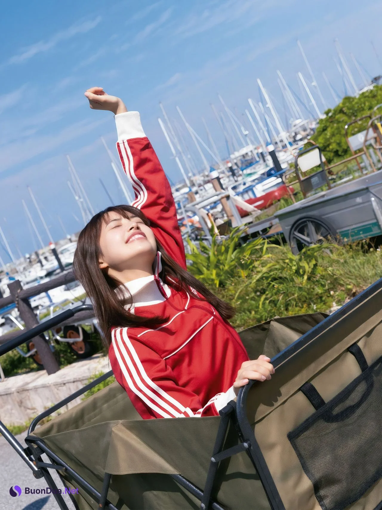 Hinami Mori 森日菜美, 1st 写真集 [もりだくさん] Set.01 - Photo 2