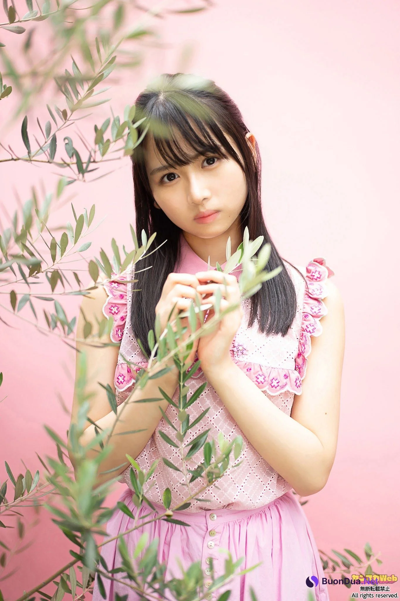 Hinano Kamimura 上村ひなの, ヤンマガWeb 日向坂46 坂道ネクストジェネレーション＋ - Photo 10